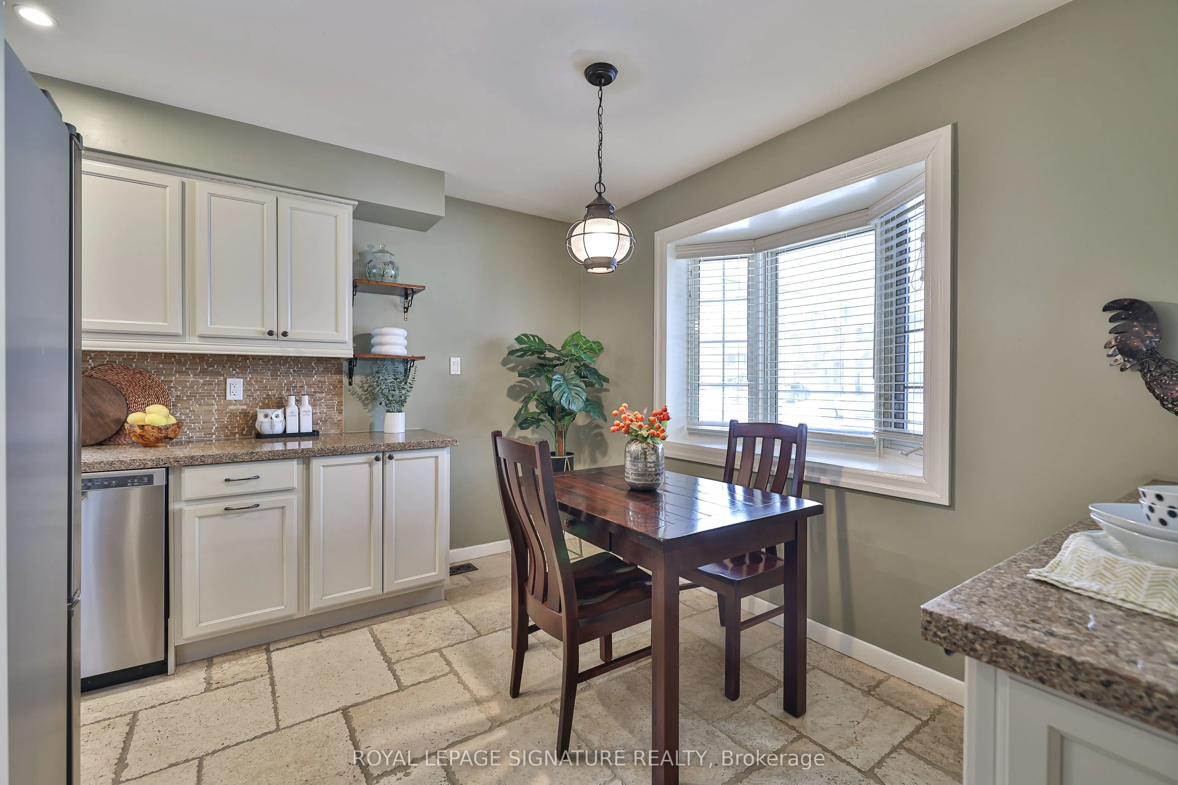 21 Griselda Crescent