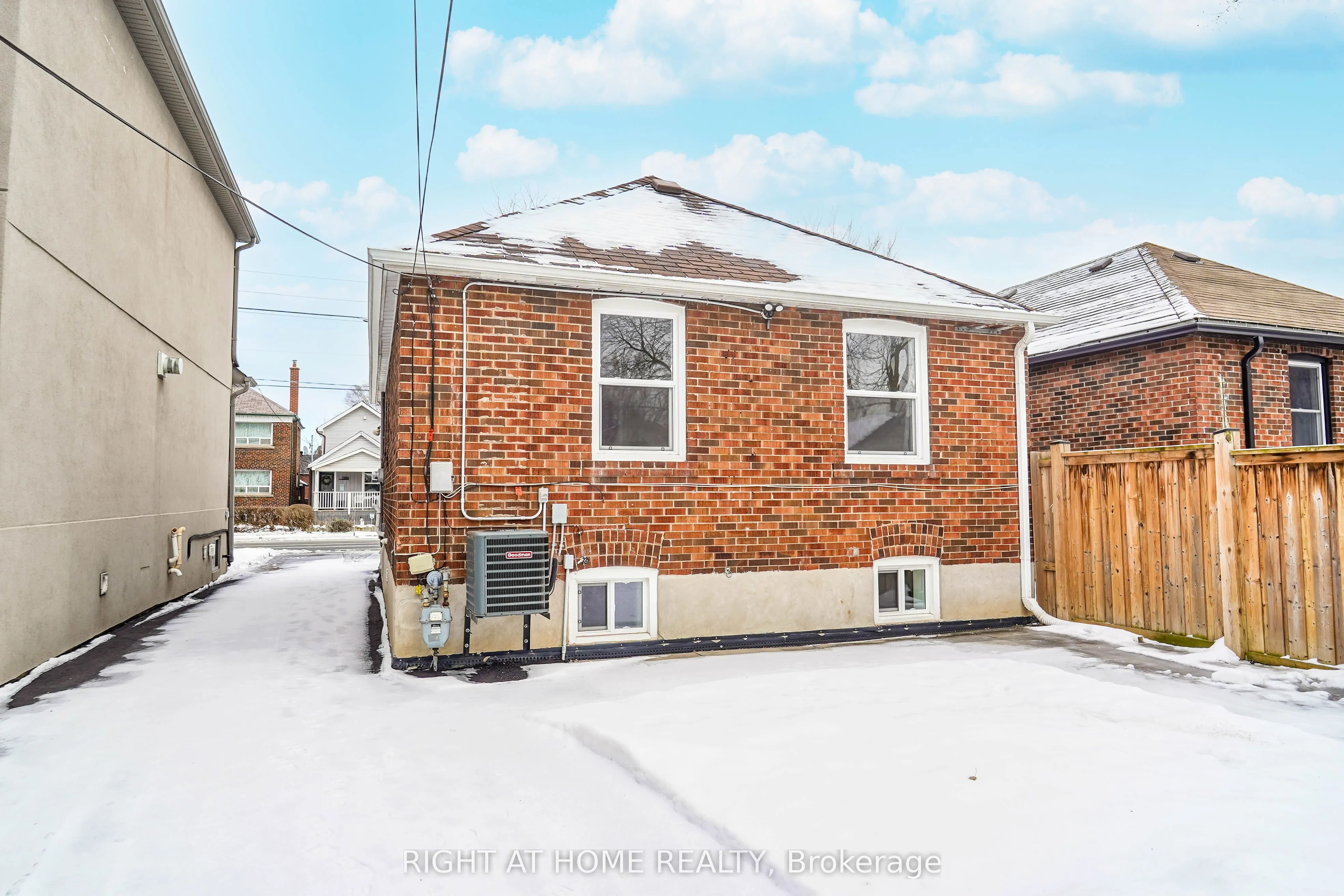 1380 Woodbine Avenue