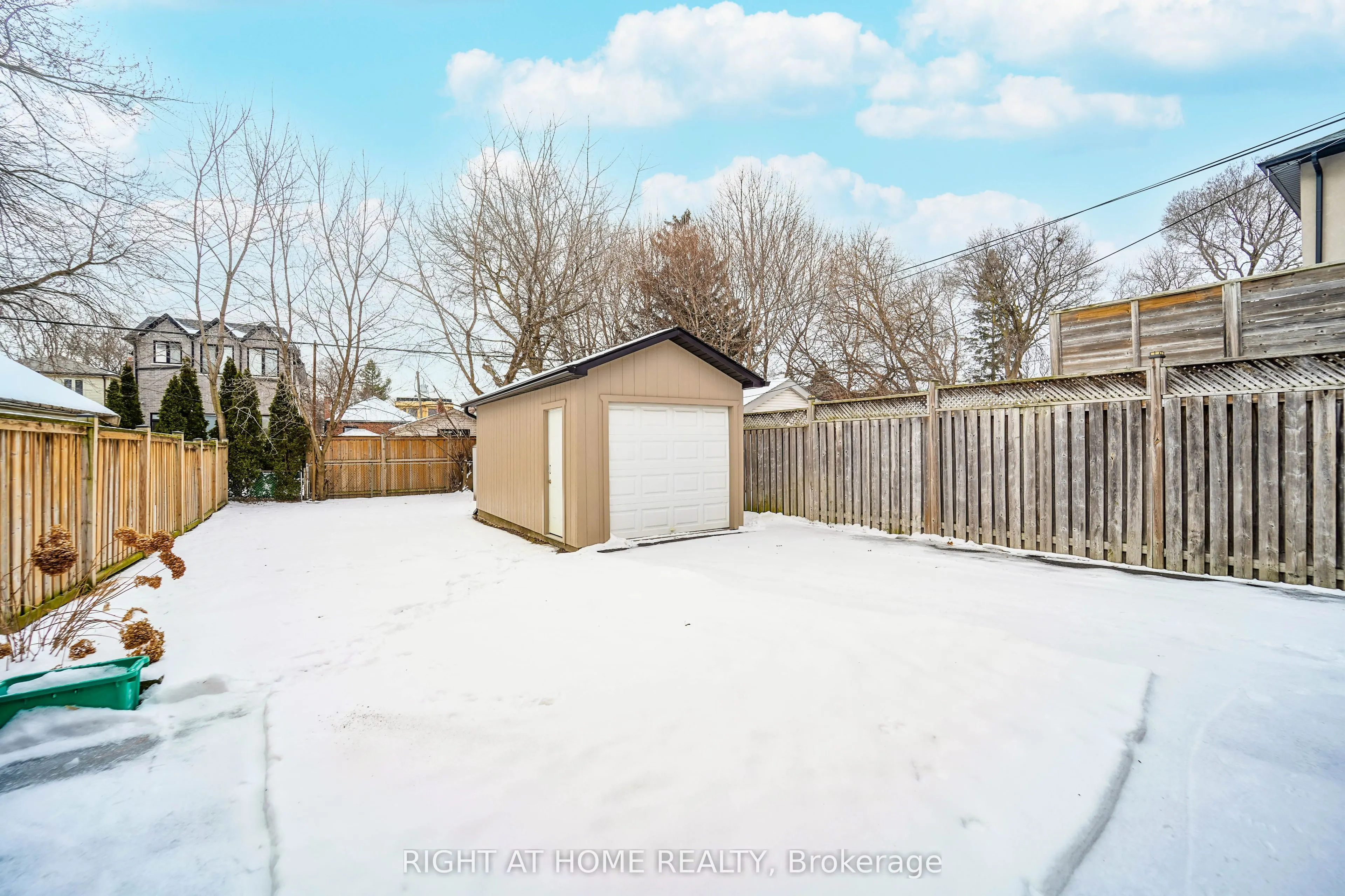 1380 Woodbine Avenue