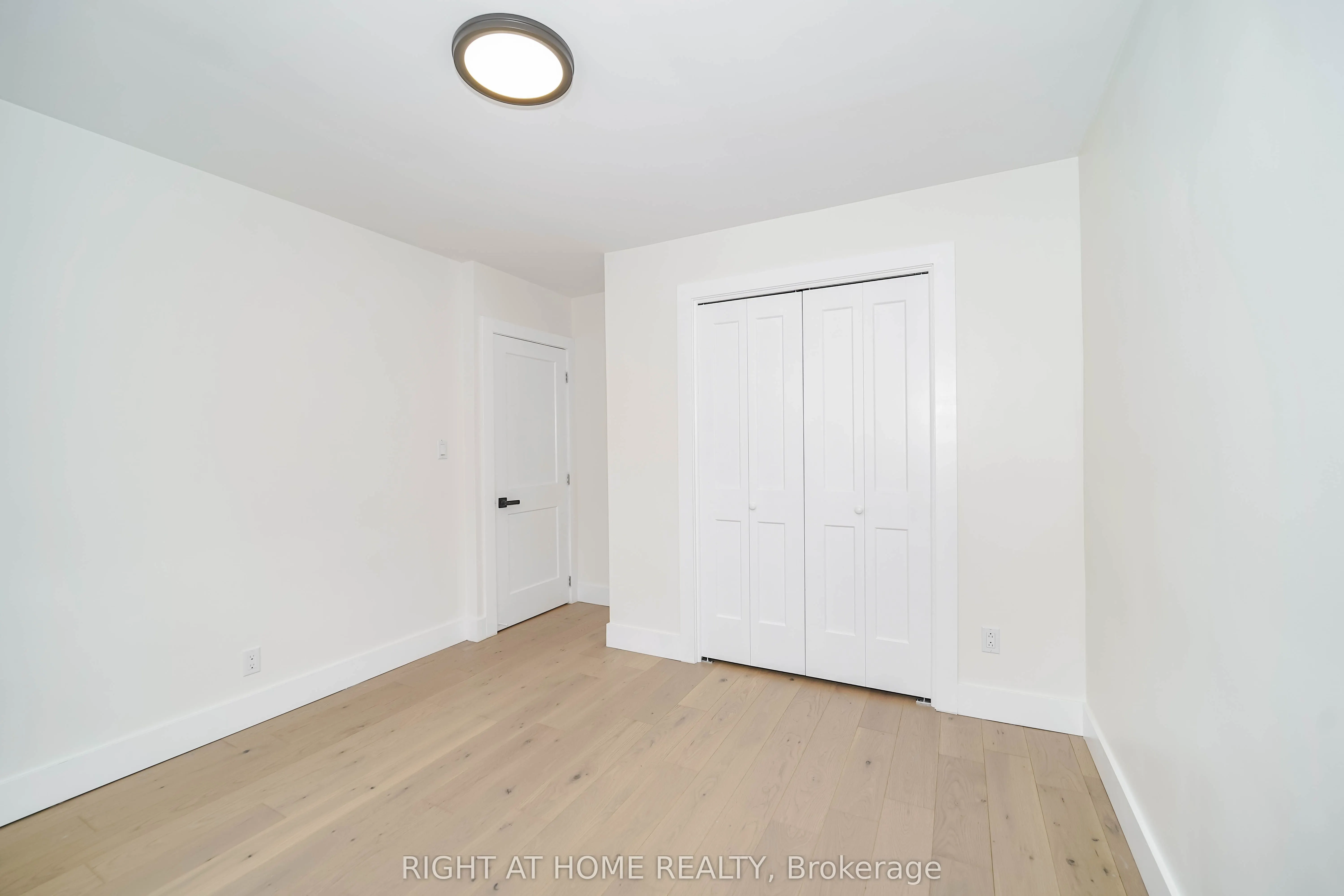 1380 Woodbine Avenue
