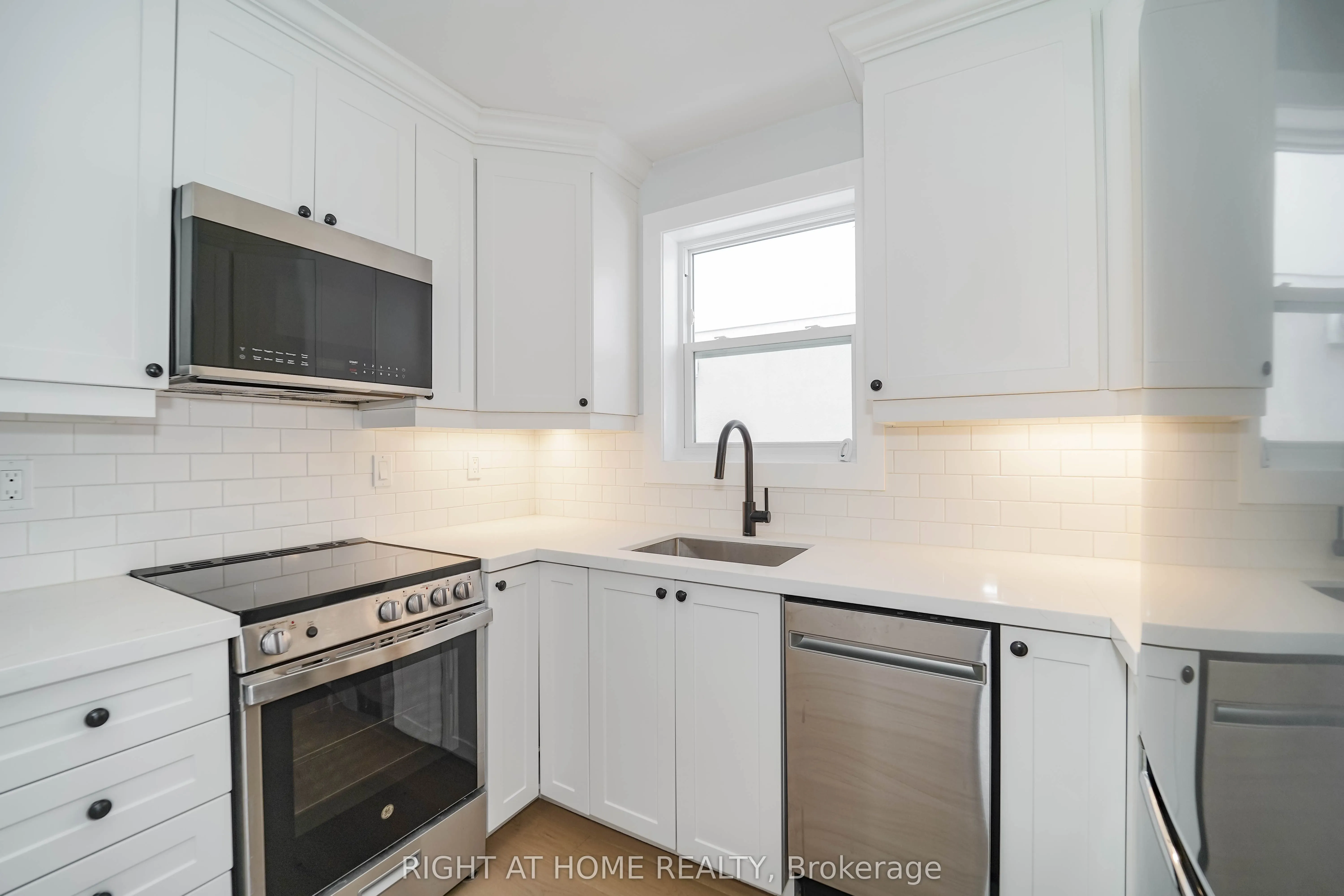 1380 Woodbine Avenue