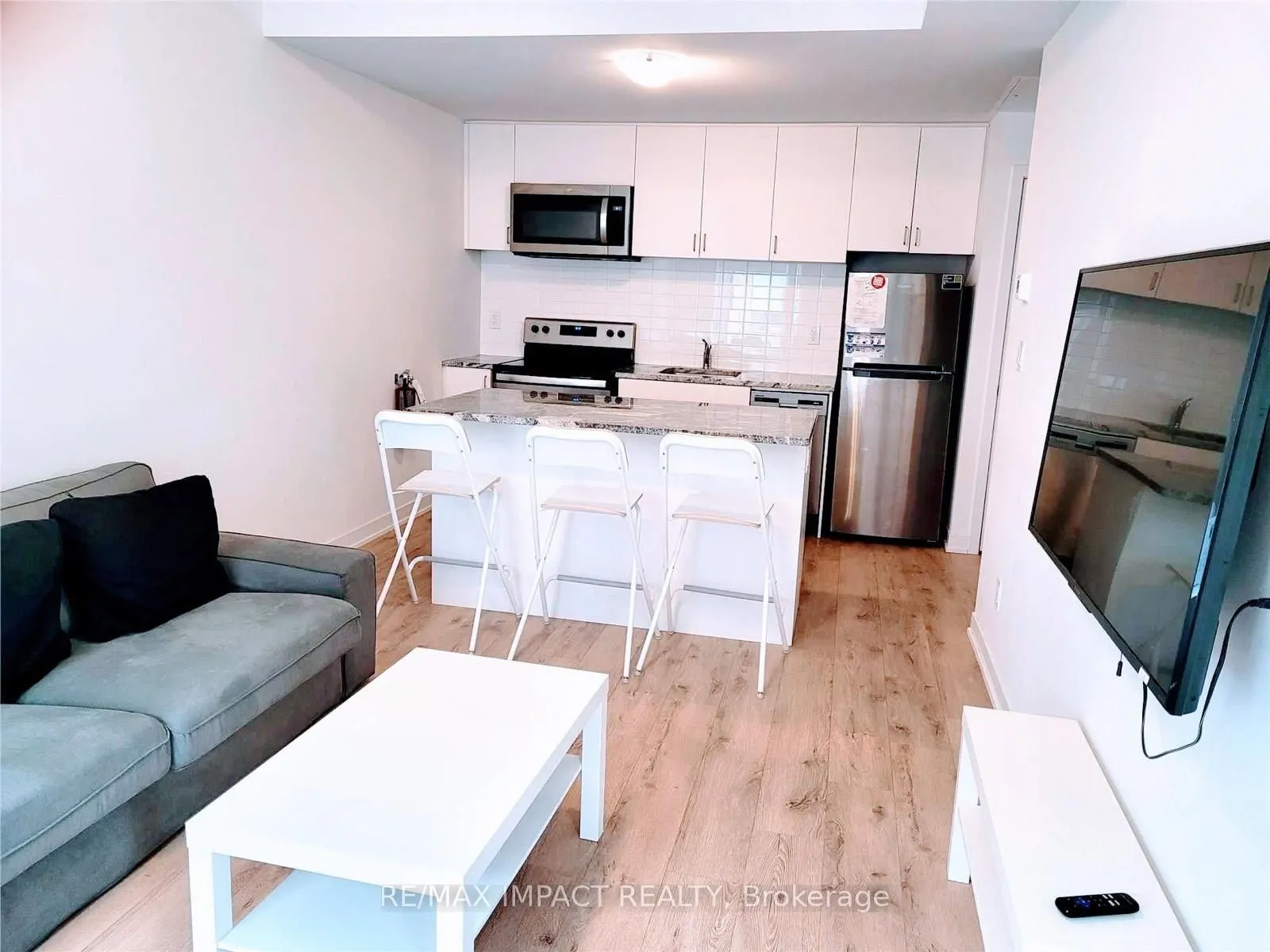 1740 Simcoe Street N, #49