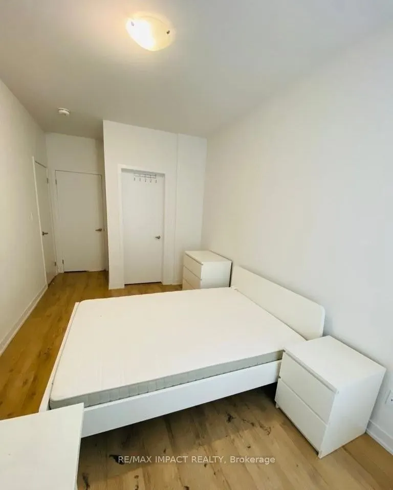 1740 Simcoe Street N, #49