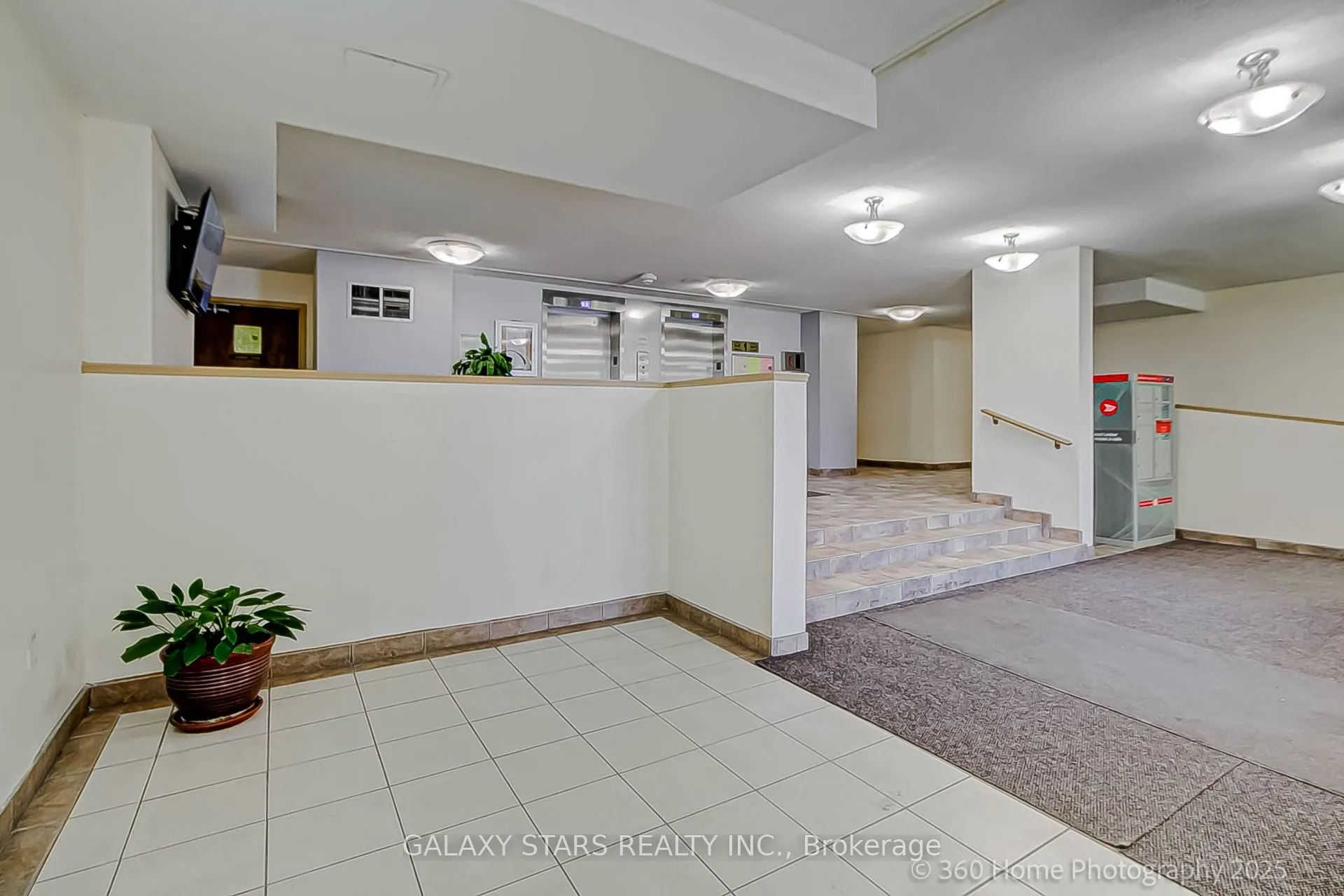 10 Tapscott Road #304
