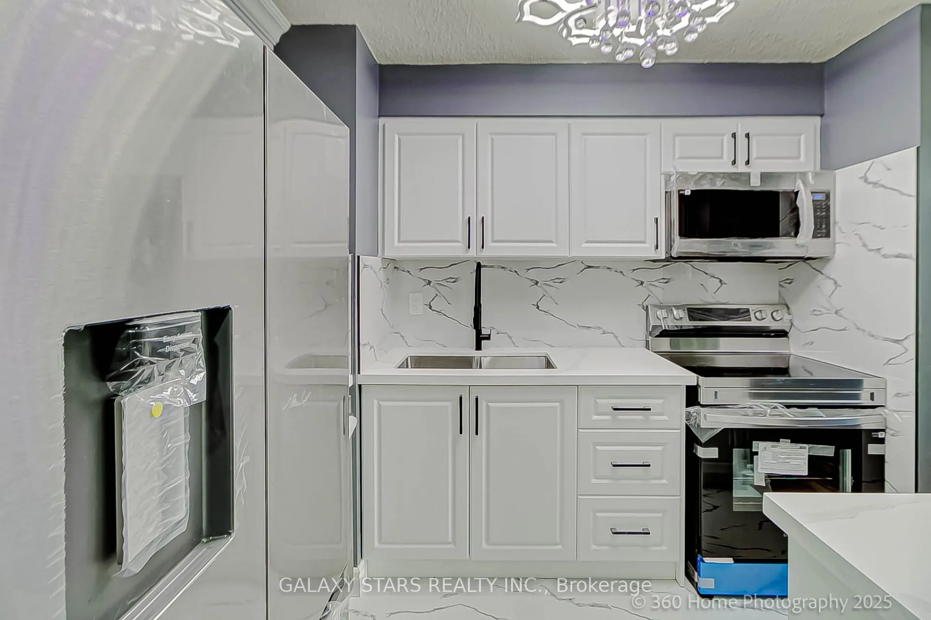 10 Tapscott Road #304