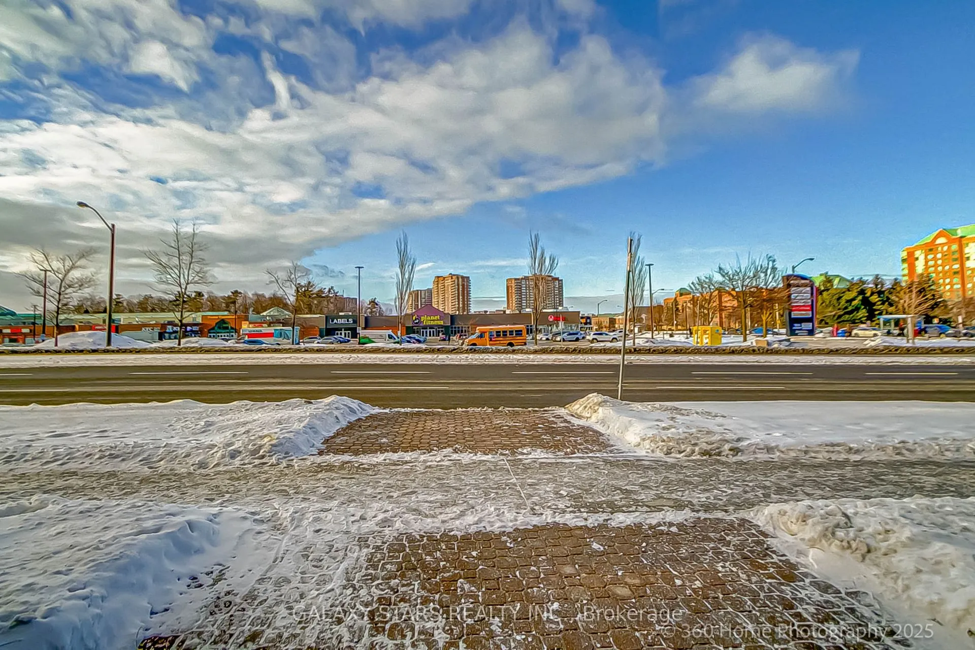 10 Tapscott Road #304