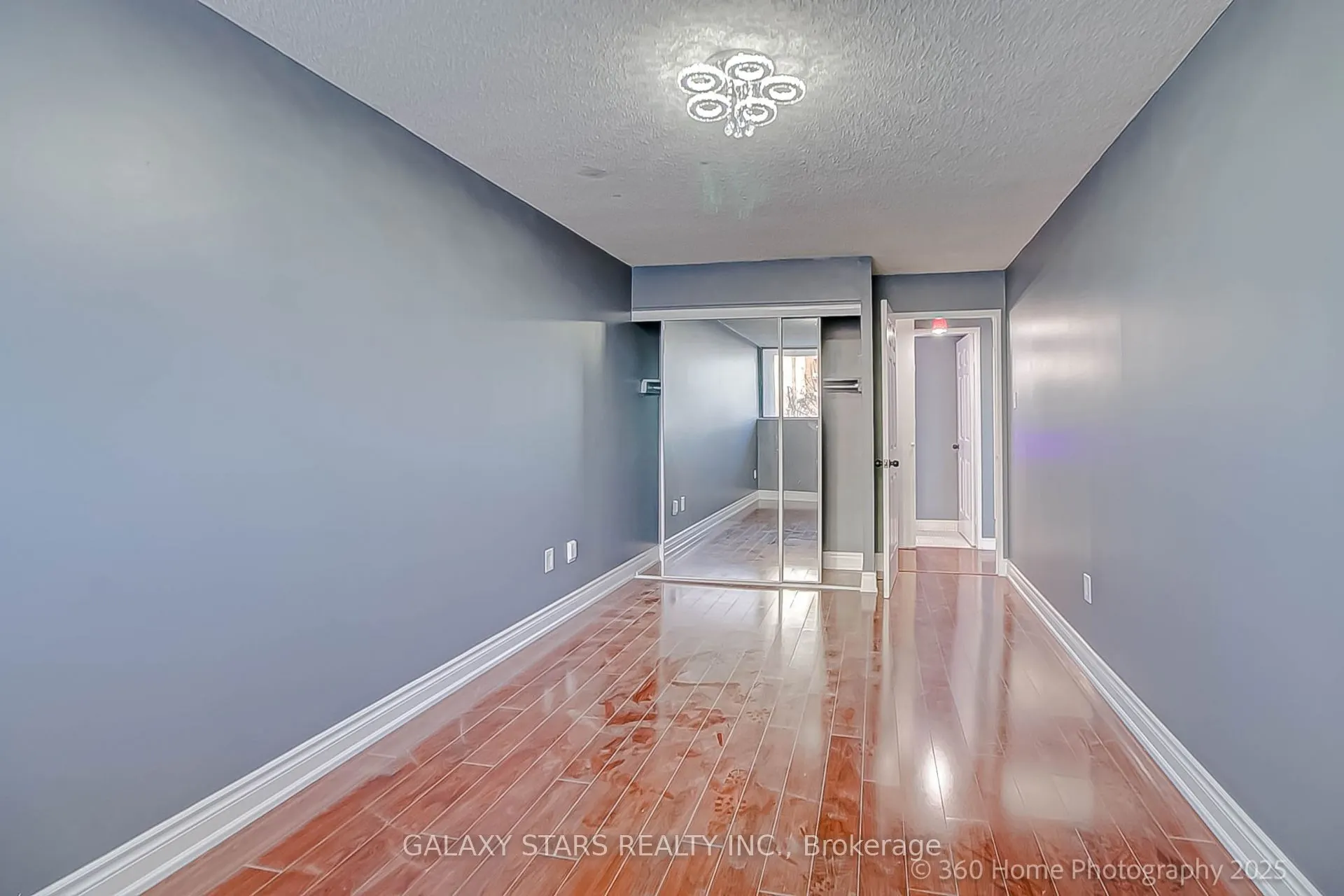10 Tapscott Road #304