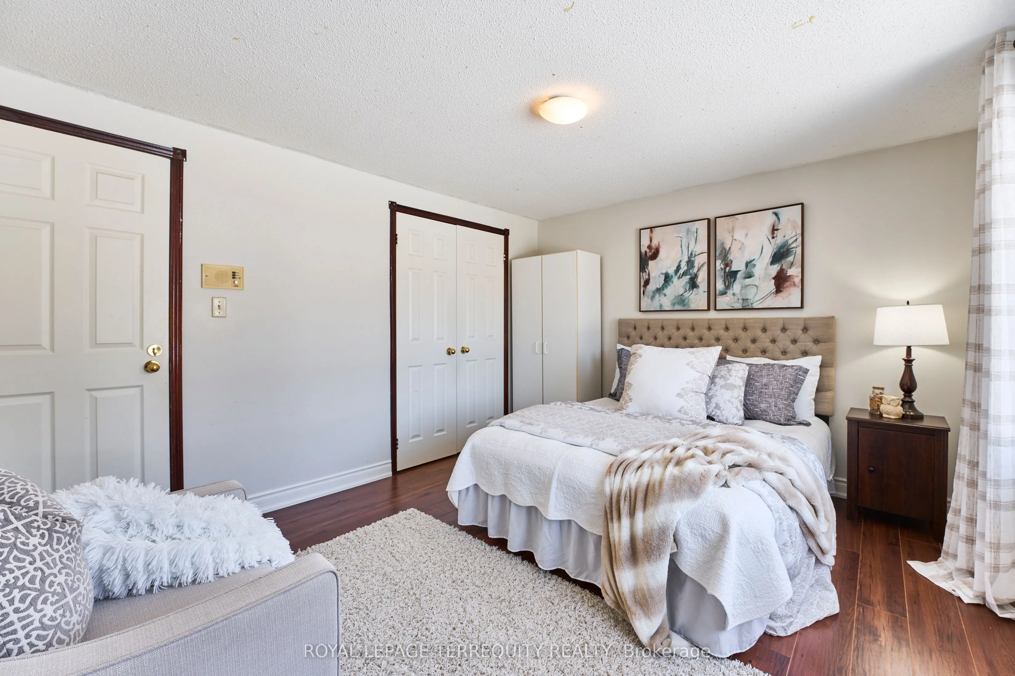 1093 Rouge Valley Drive