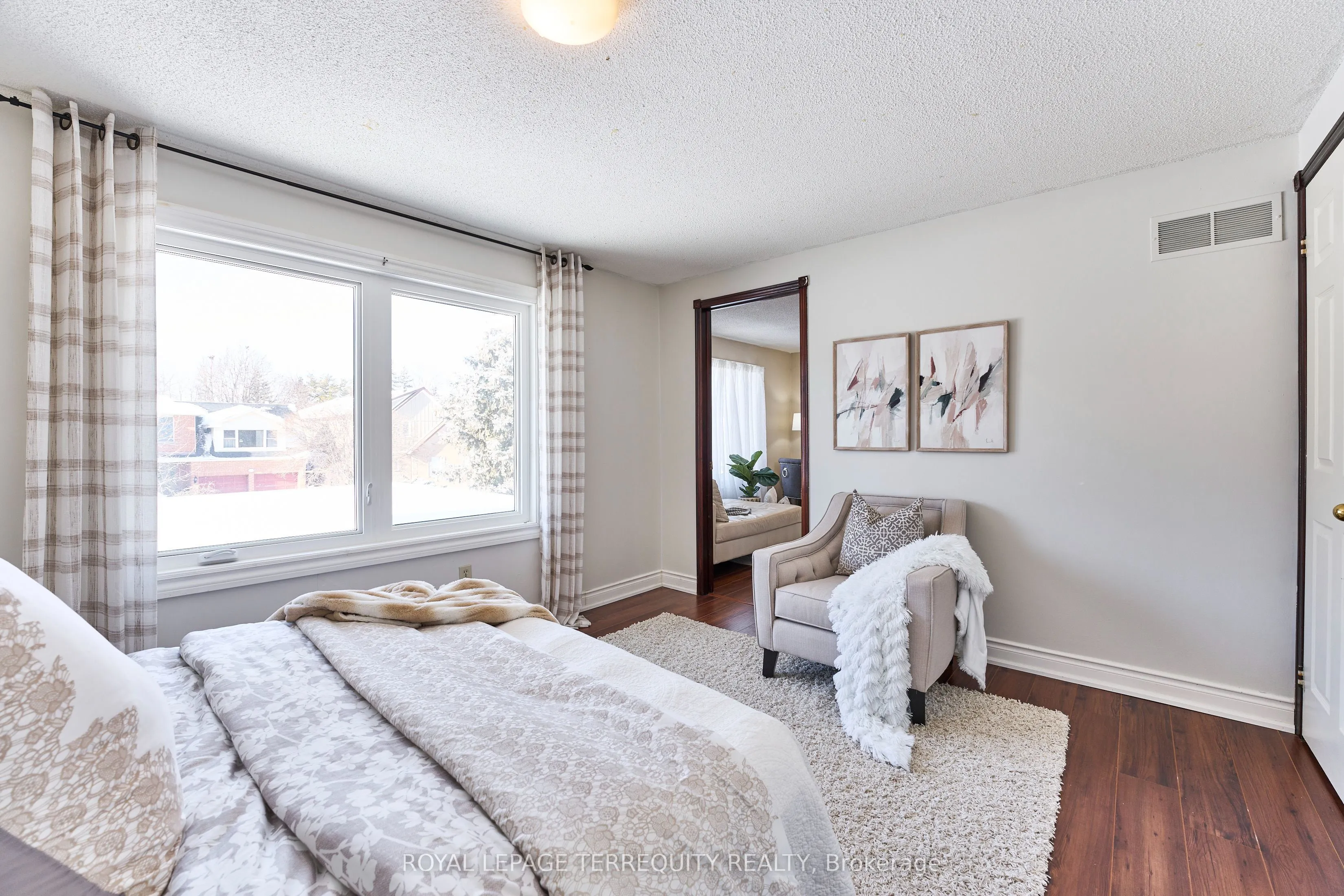 1093 Rouge Valley Drive
