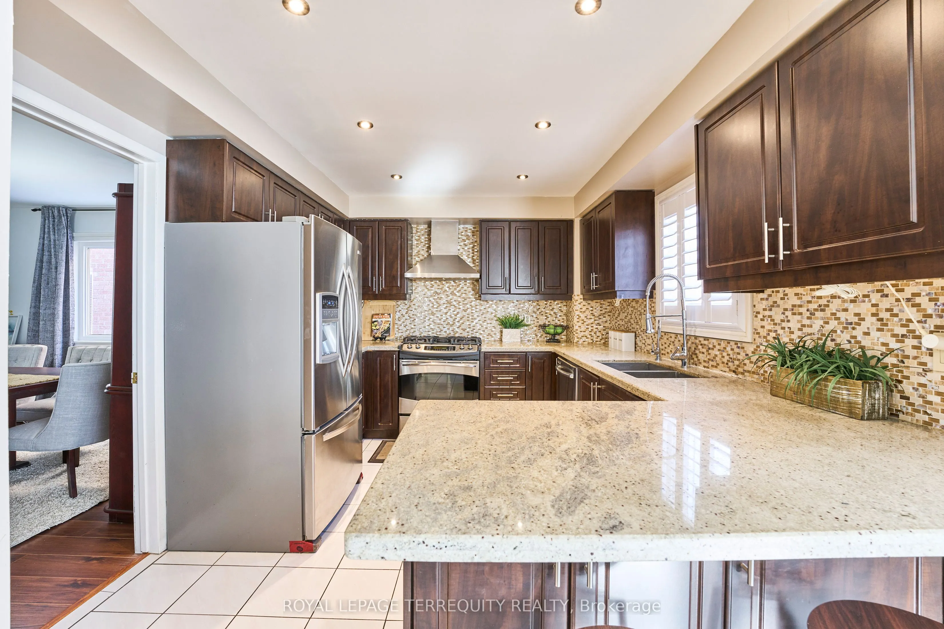 1093 Rouge Valley Drive