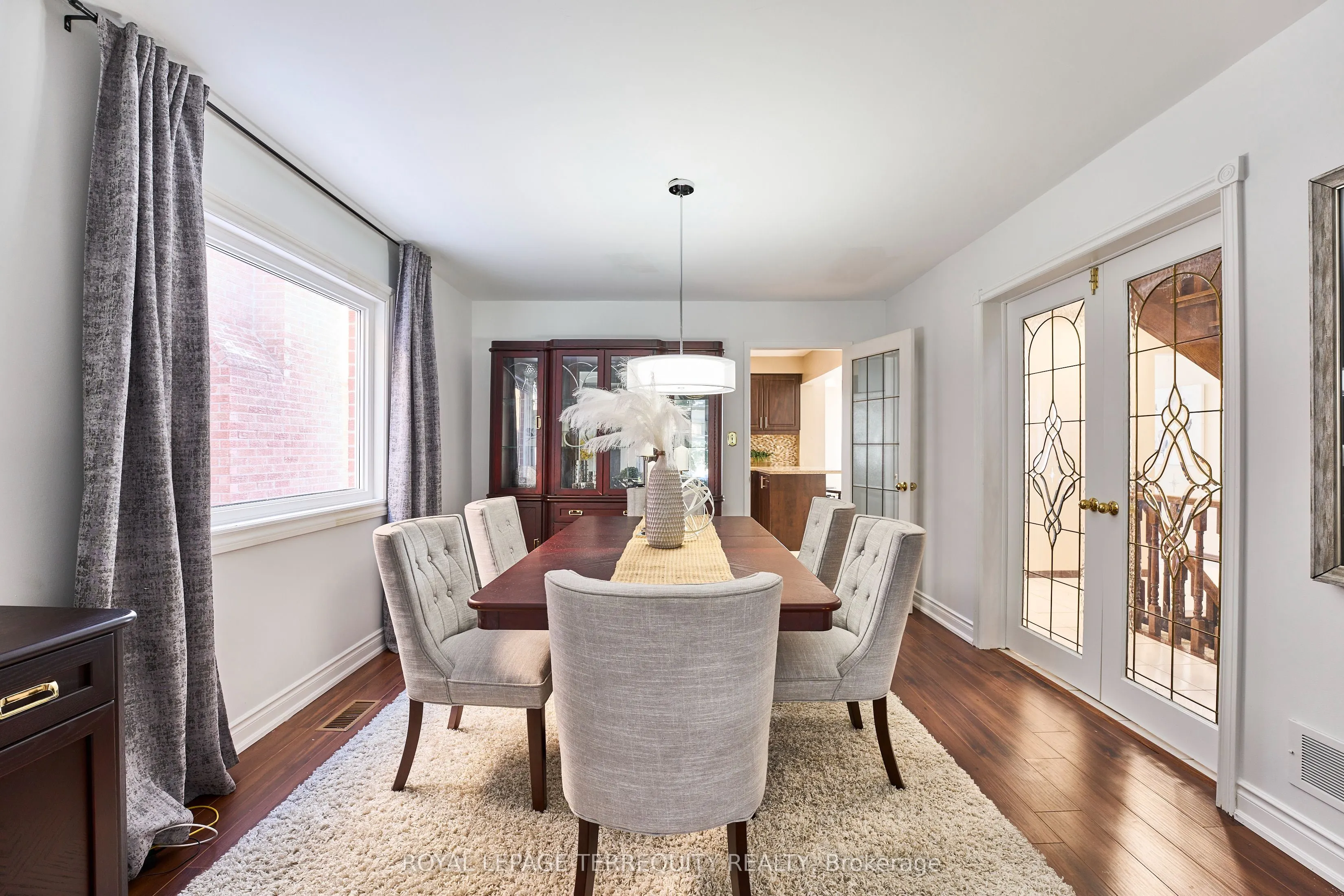 1093 Rouge Valley Drive