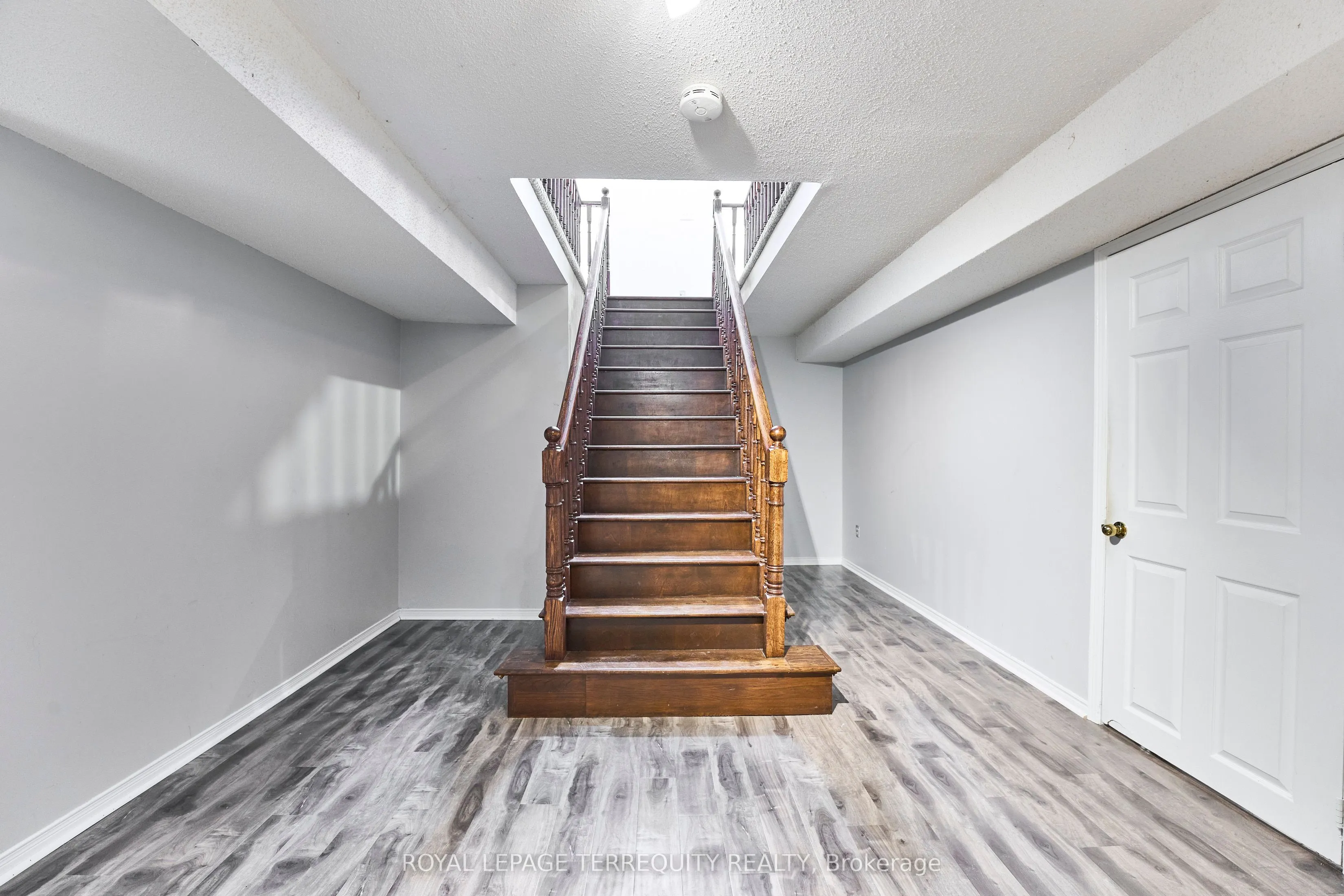 1093 Rouge Valley Drive