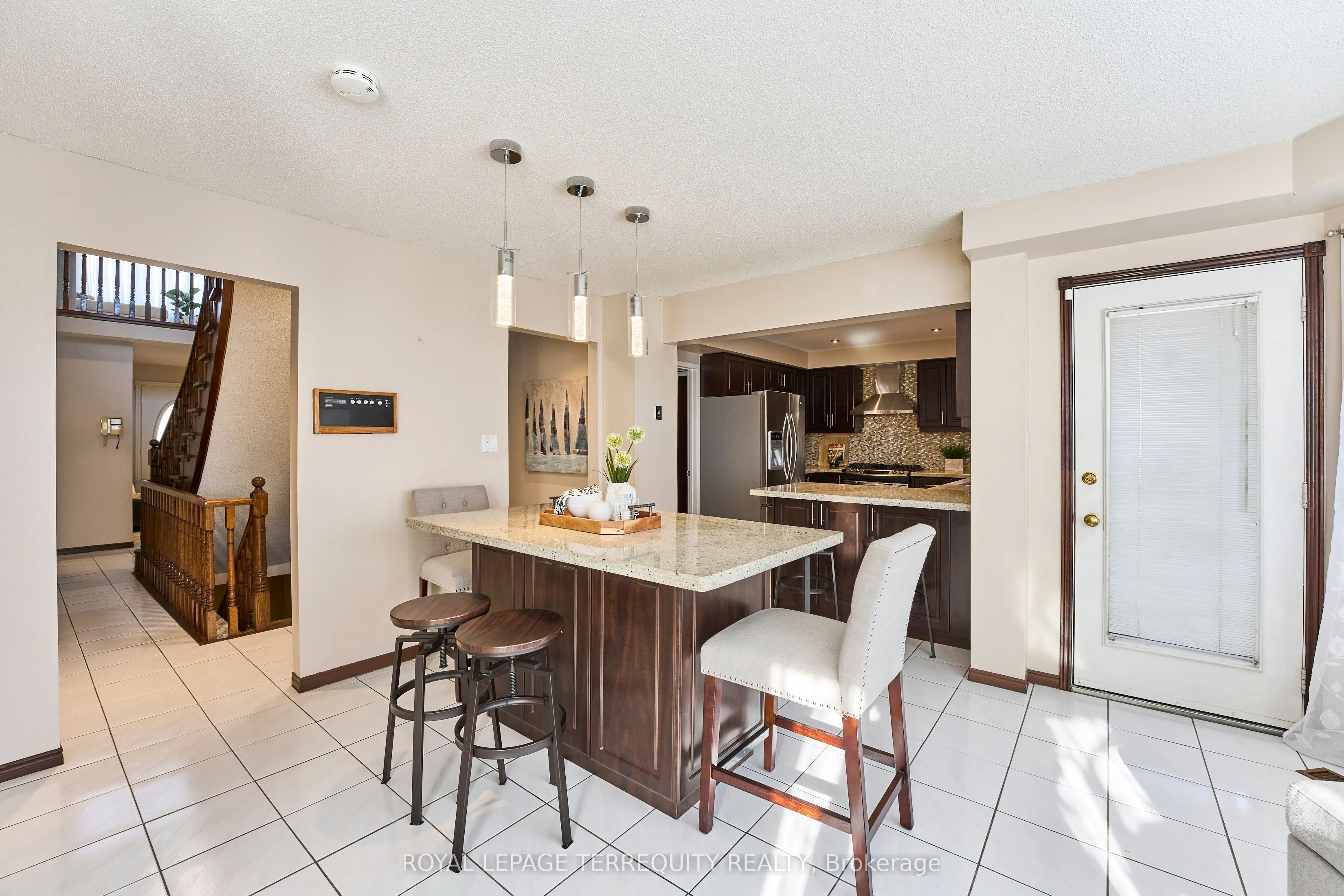 1093 Rouge Valley Drive
