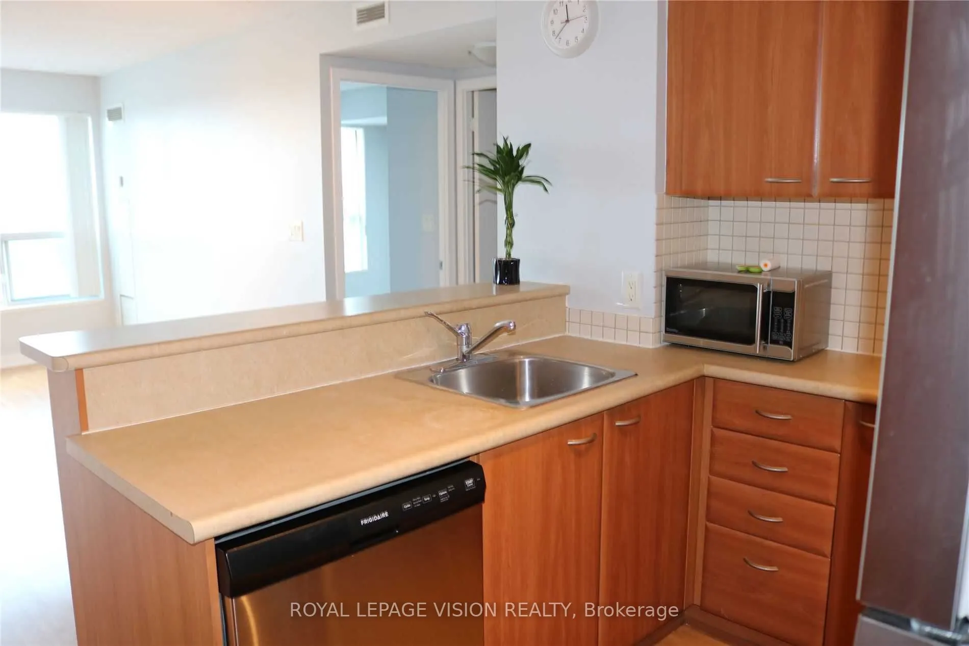 36 Lee Centre Drive, #3016