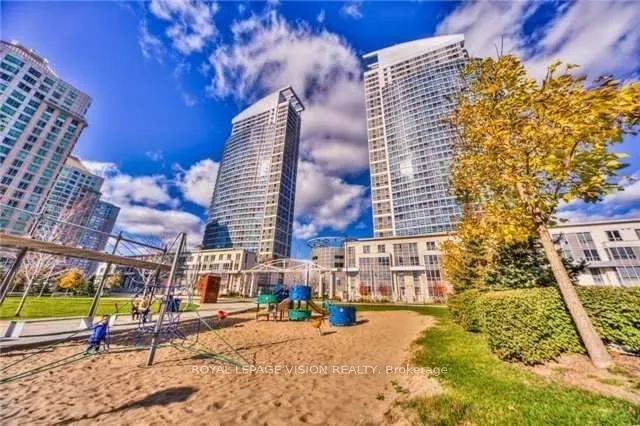 36 Lee Centre Drive, #3016