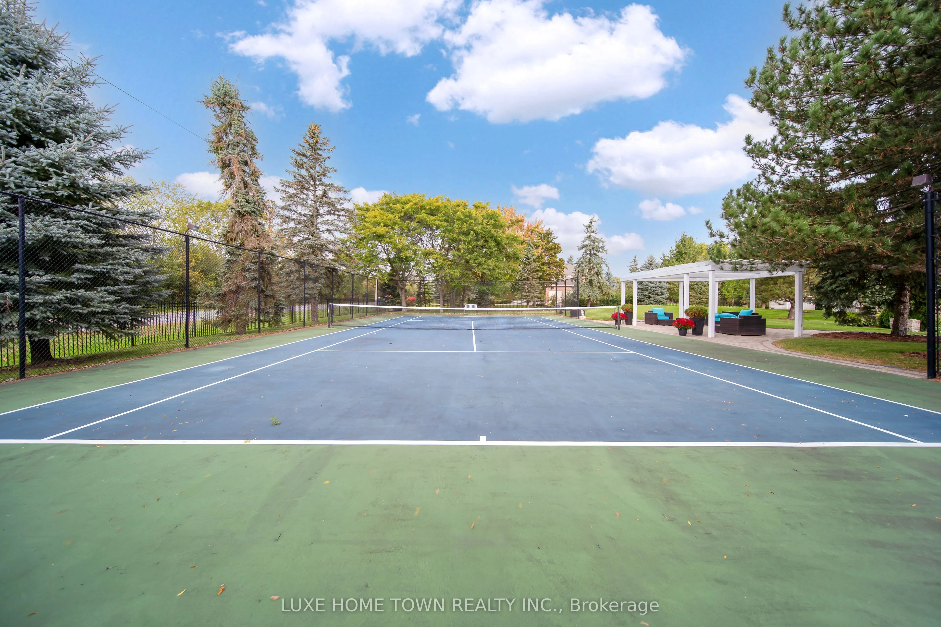 2 Prince Rupert Drive