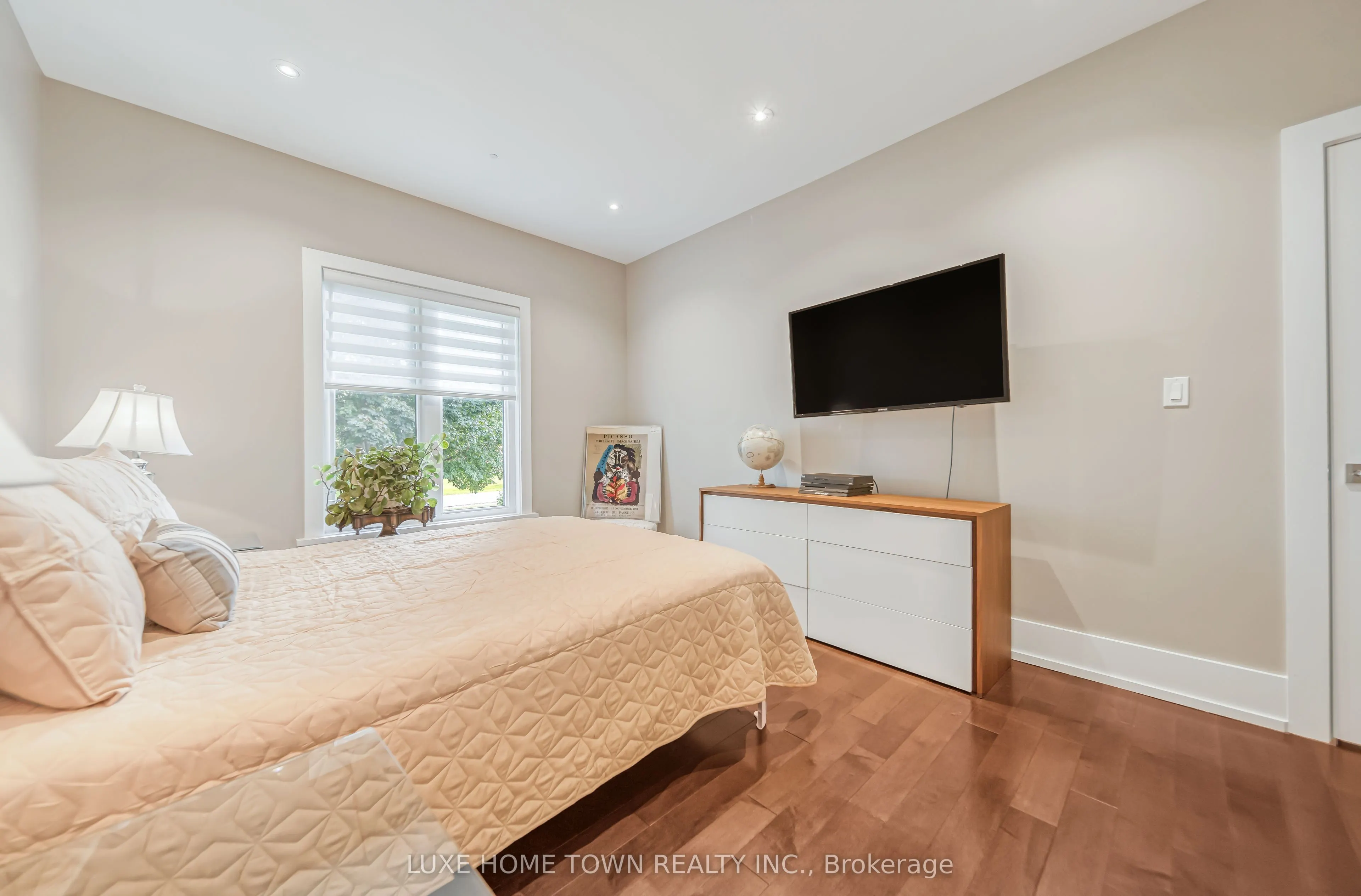 2 Prince Rupert Drive