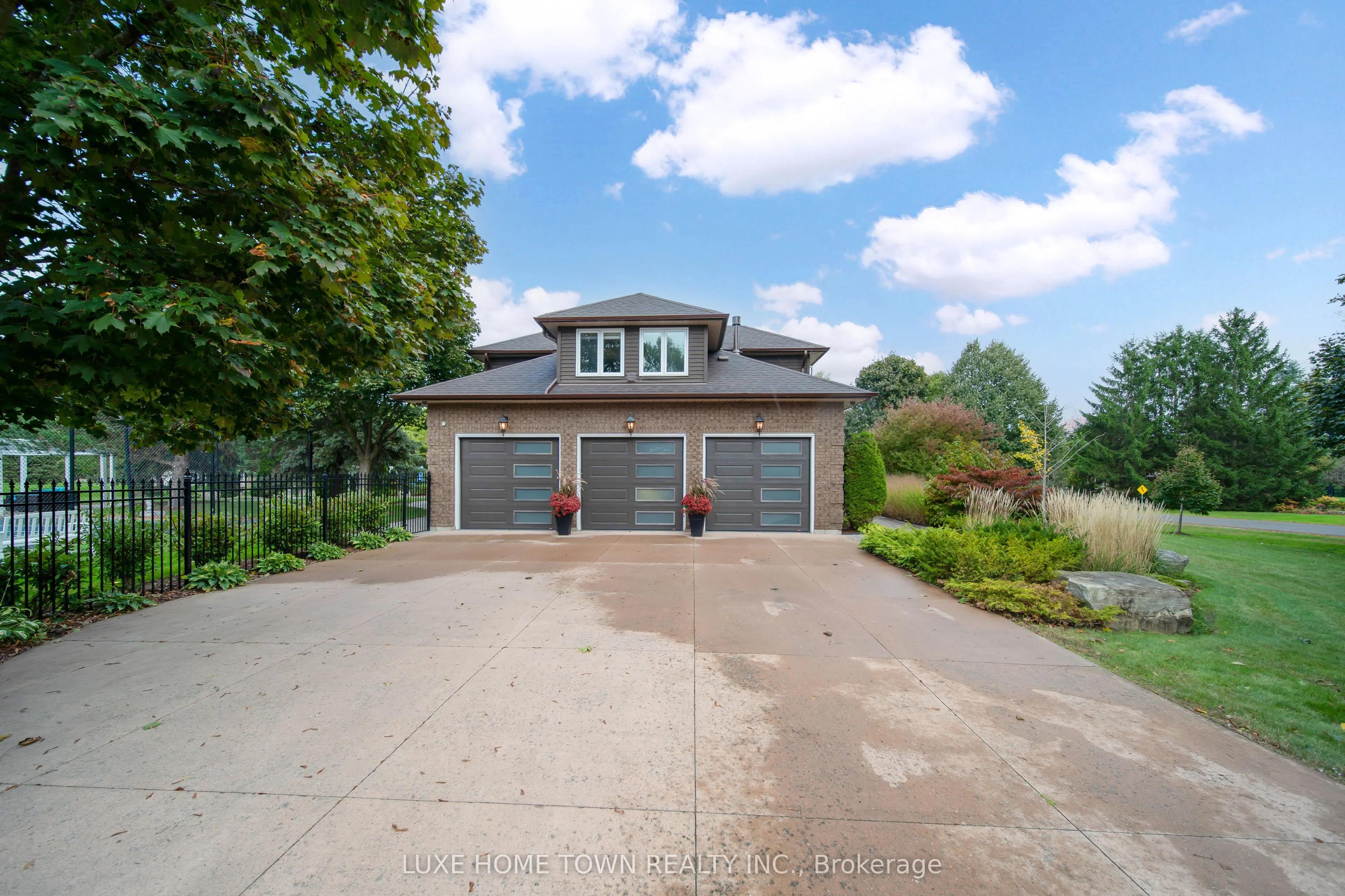 2 Prince Rupert Drive