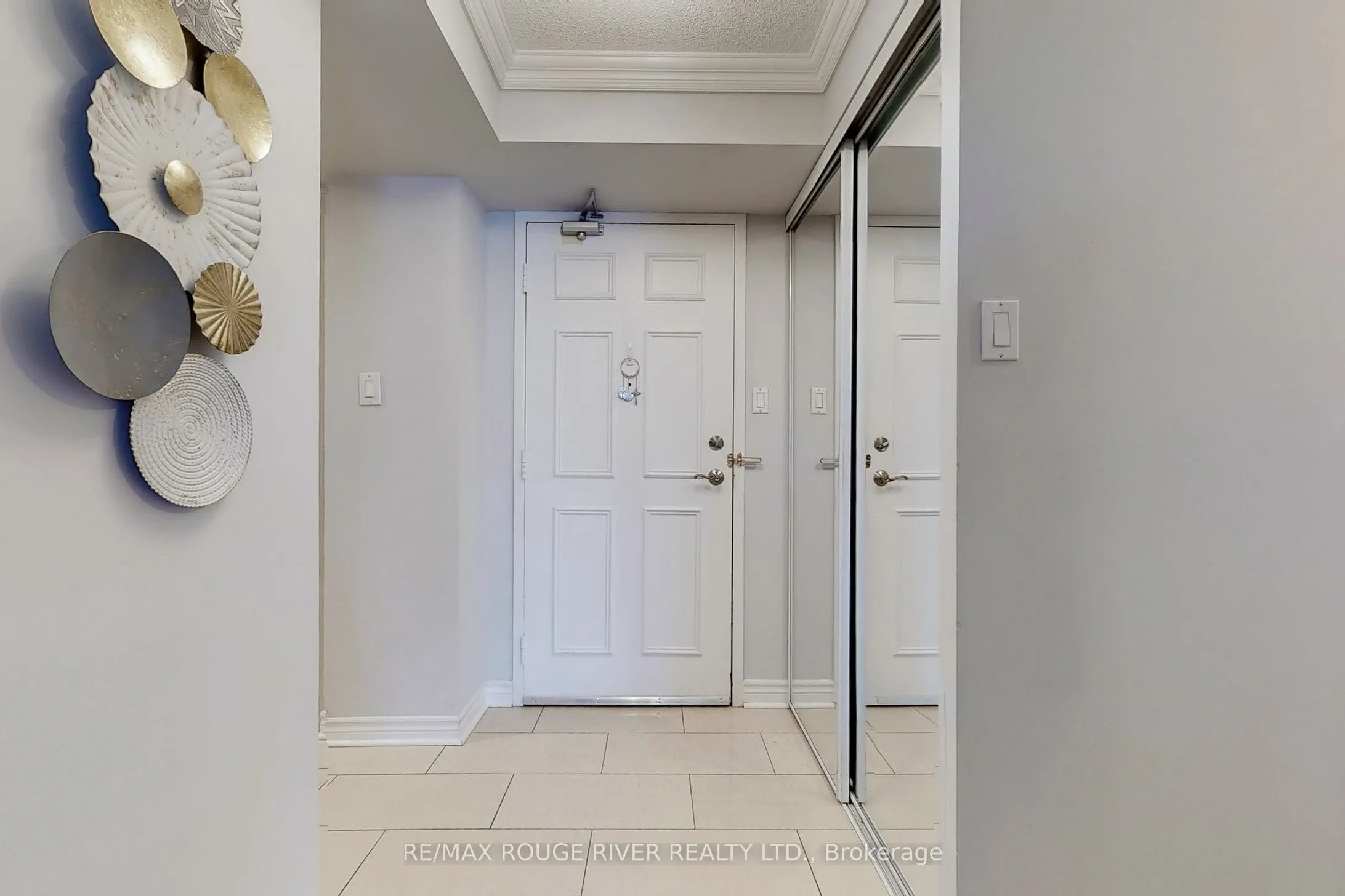 1525 Diefenbaker Court, #305