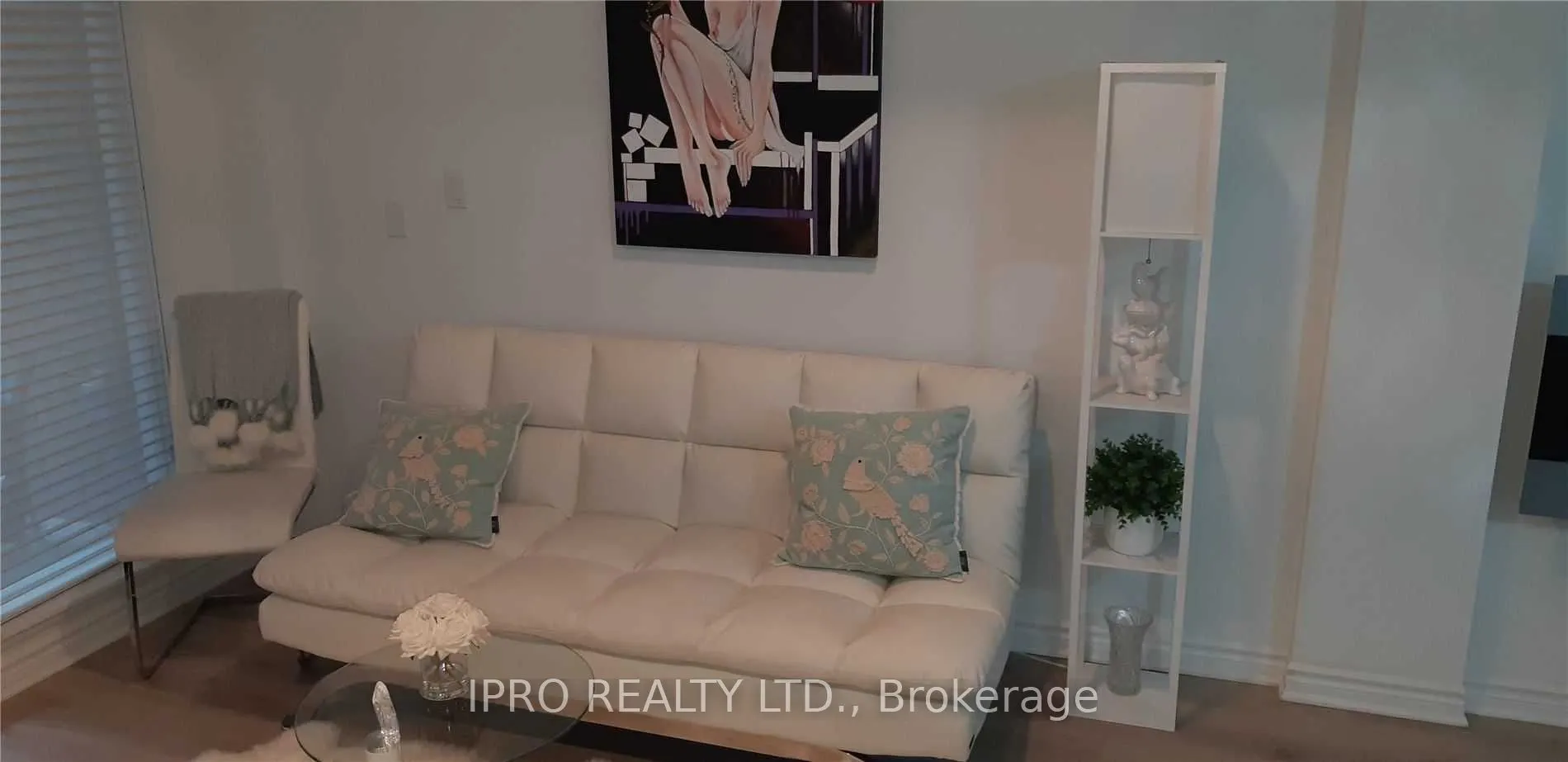 1 Falaise Road, #101