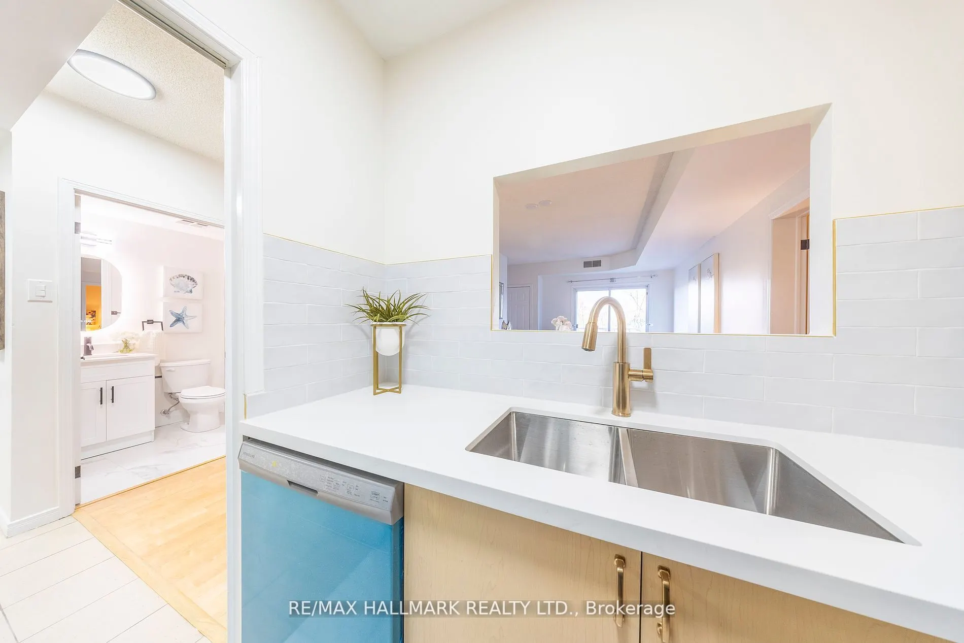 2351 Kennedy Road, #319