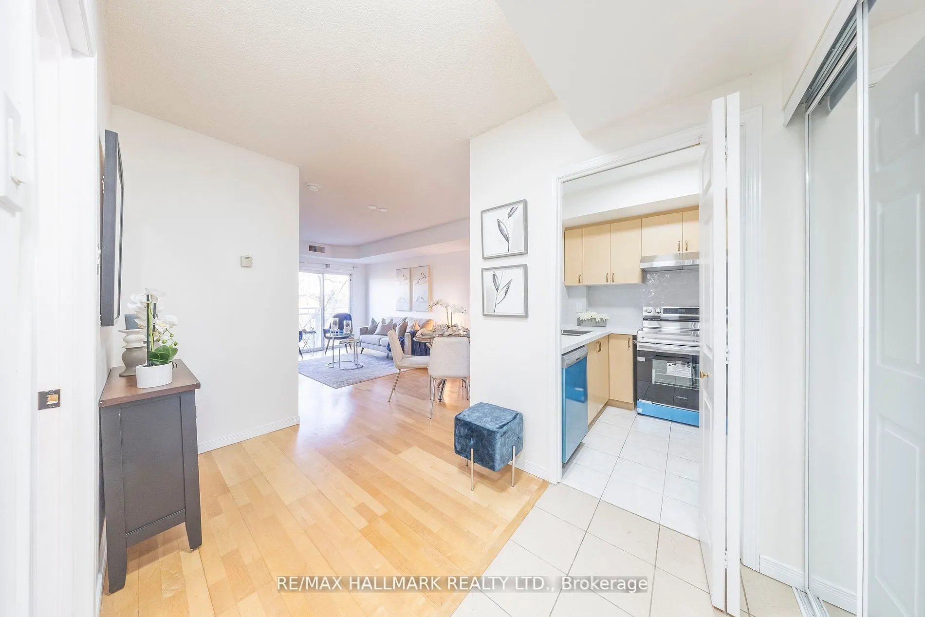 2351 Kennedy Road, #319