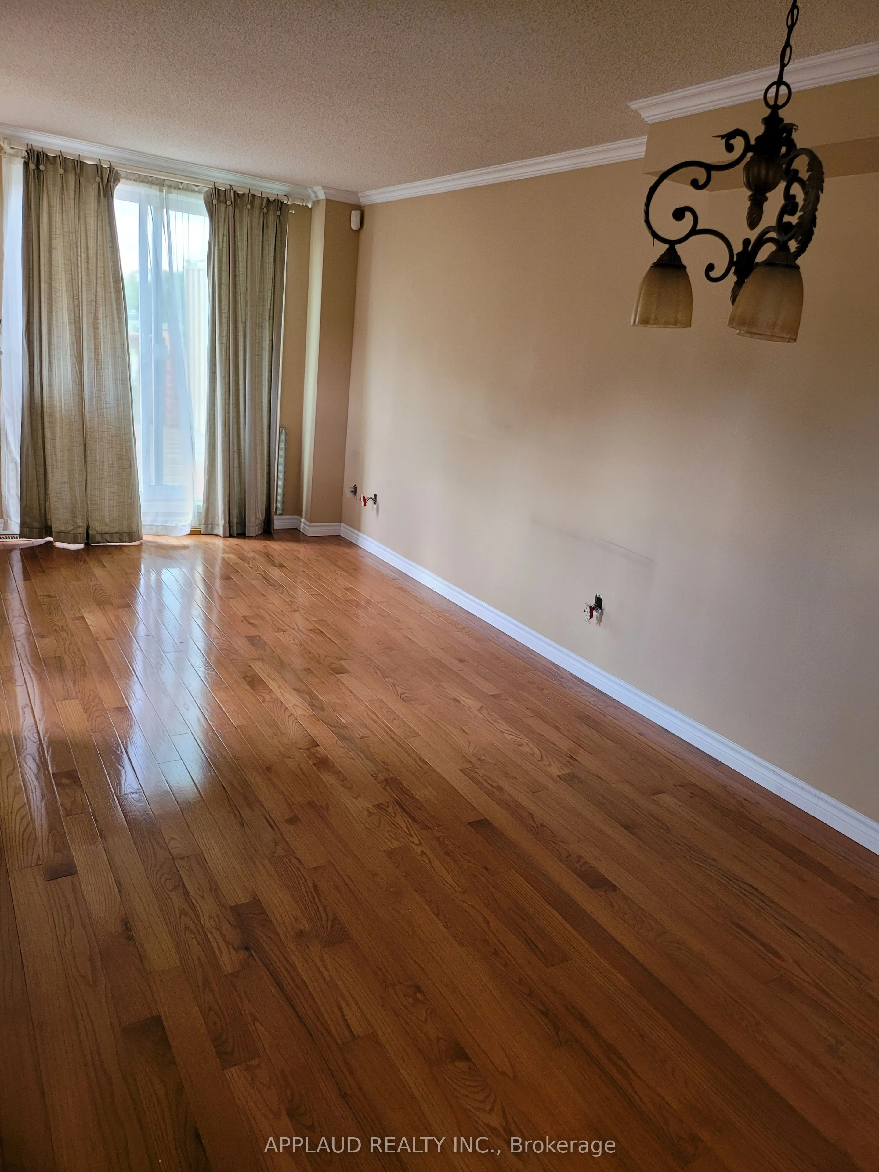 2 Hedge End Road, #1