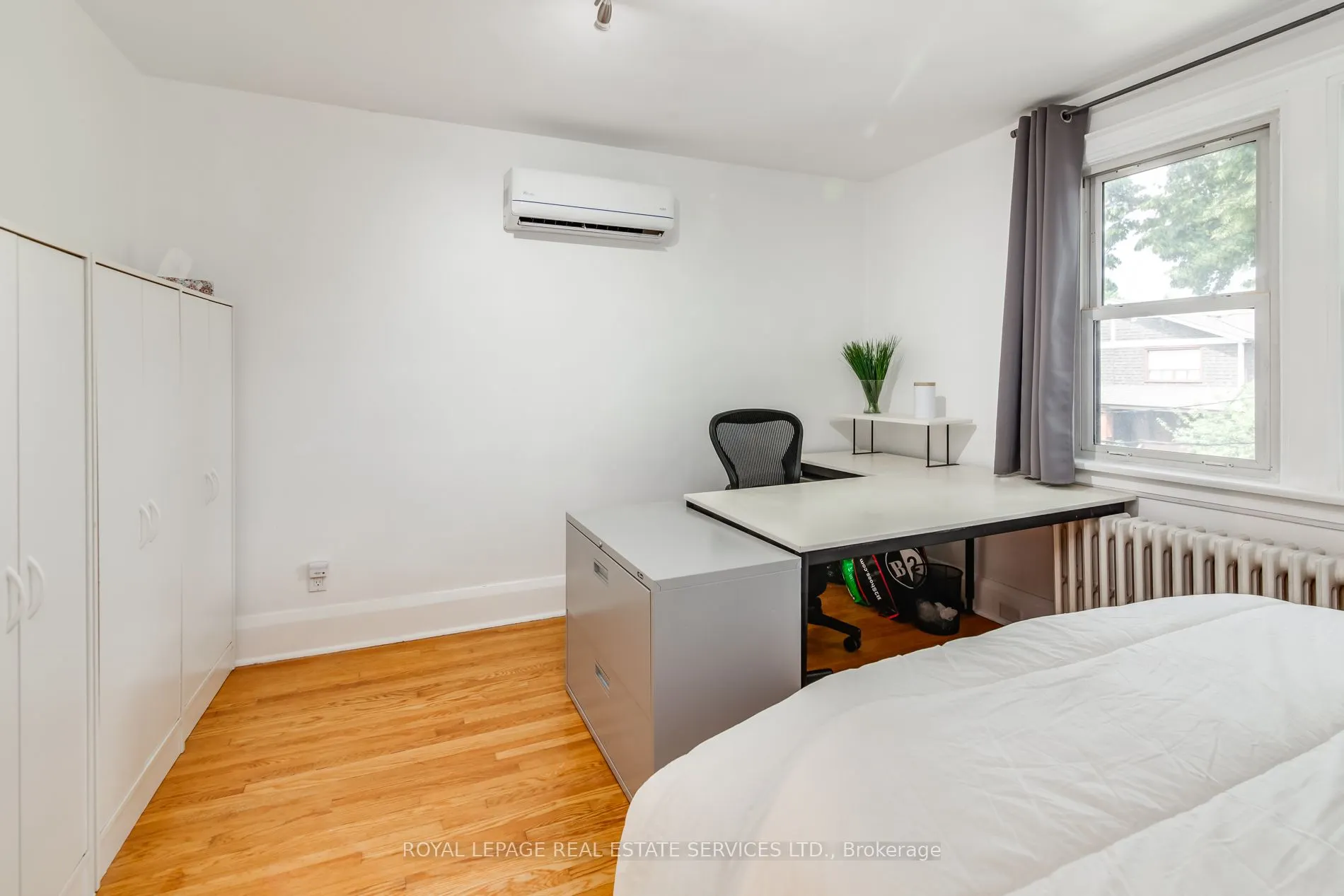 23 Kings Park Boulevard