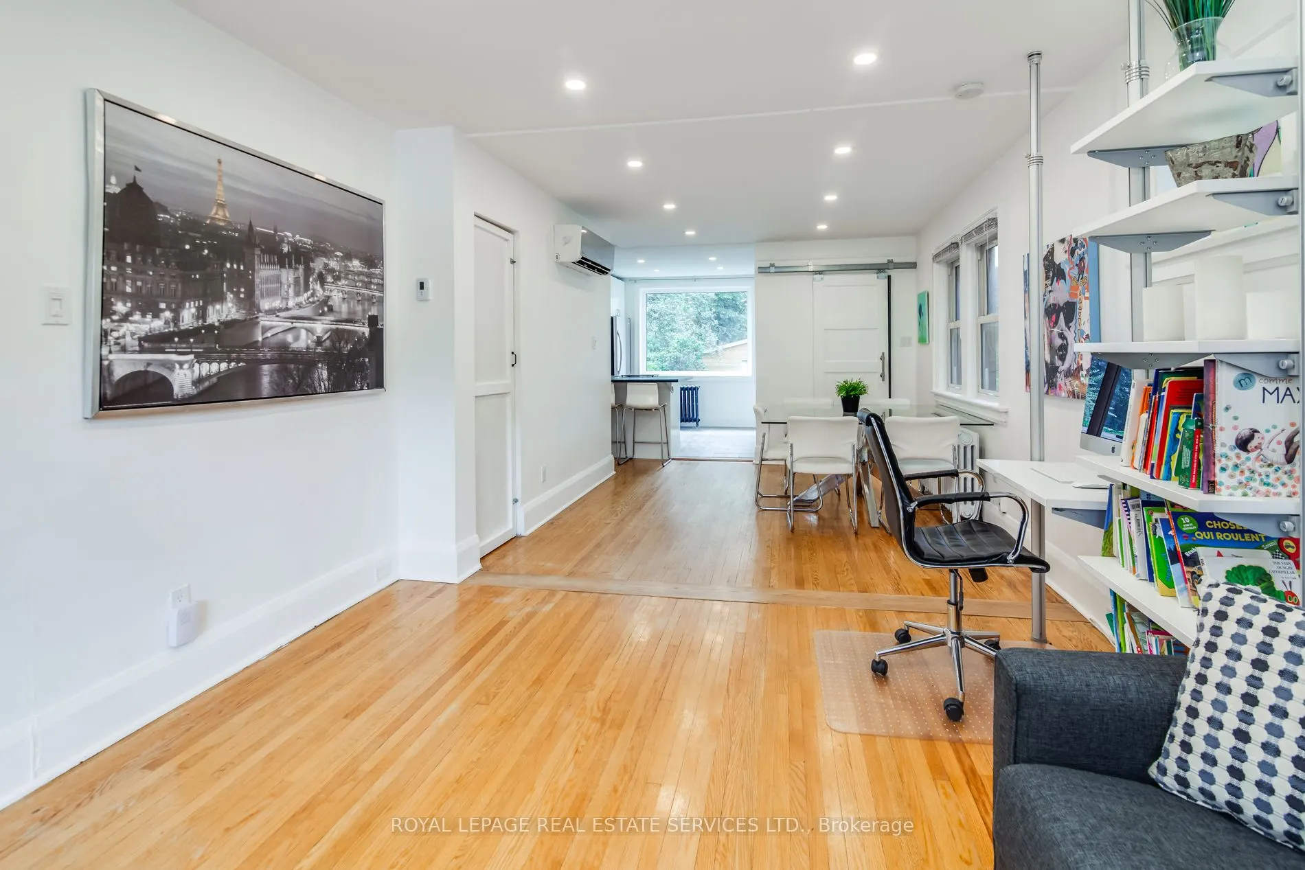 23 Kings Park Boulevard