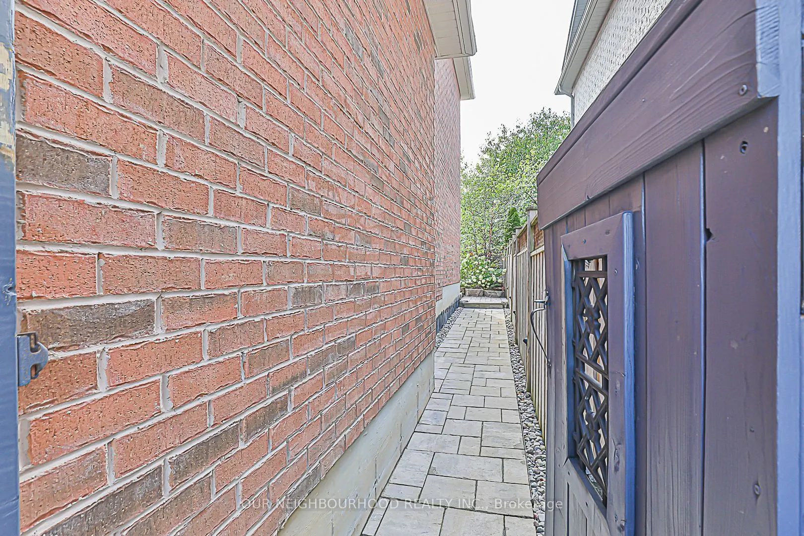 24 Corsham Drive