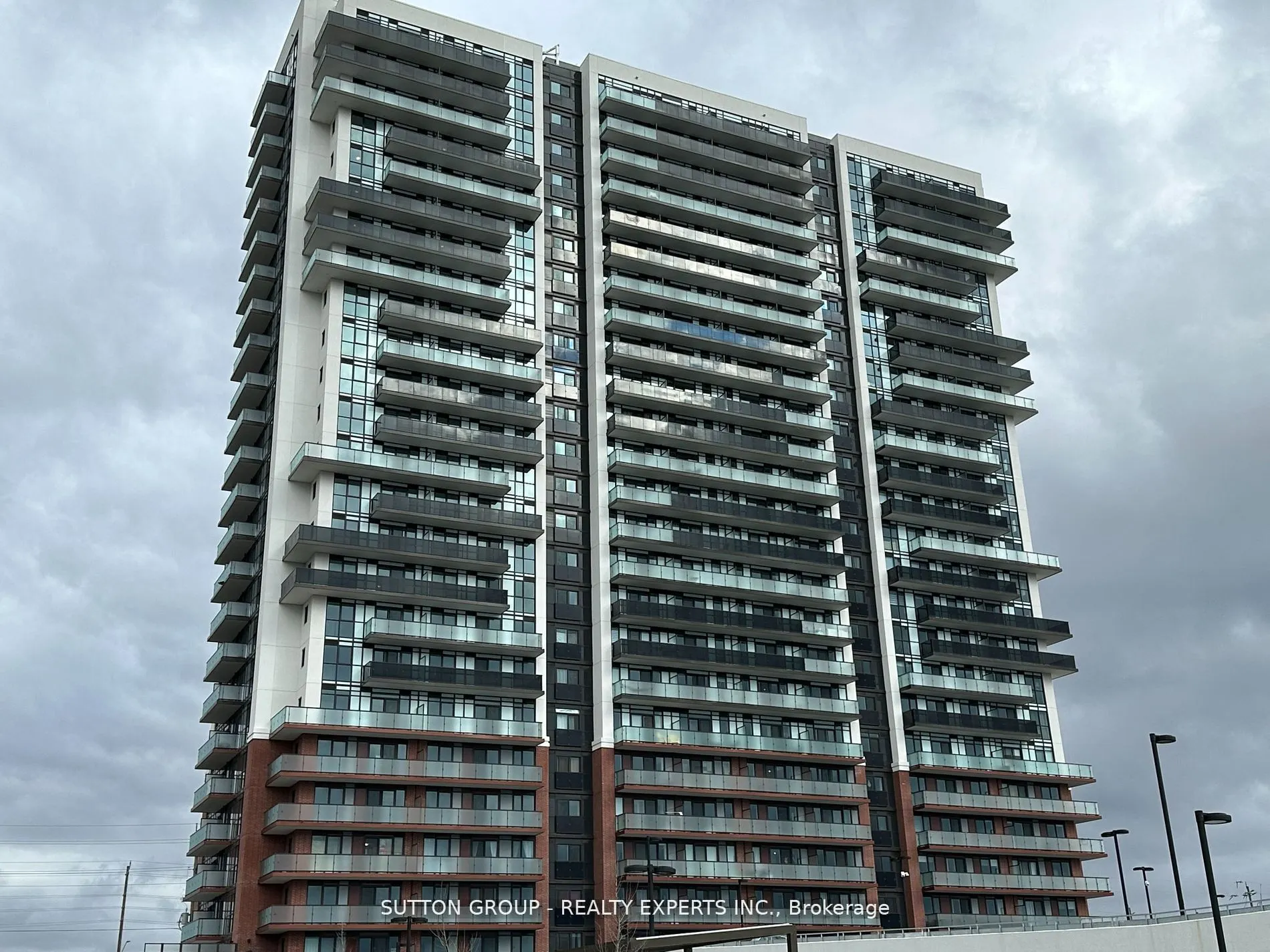 2550 Simcoe Street N, #1815