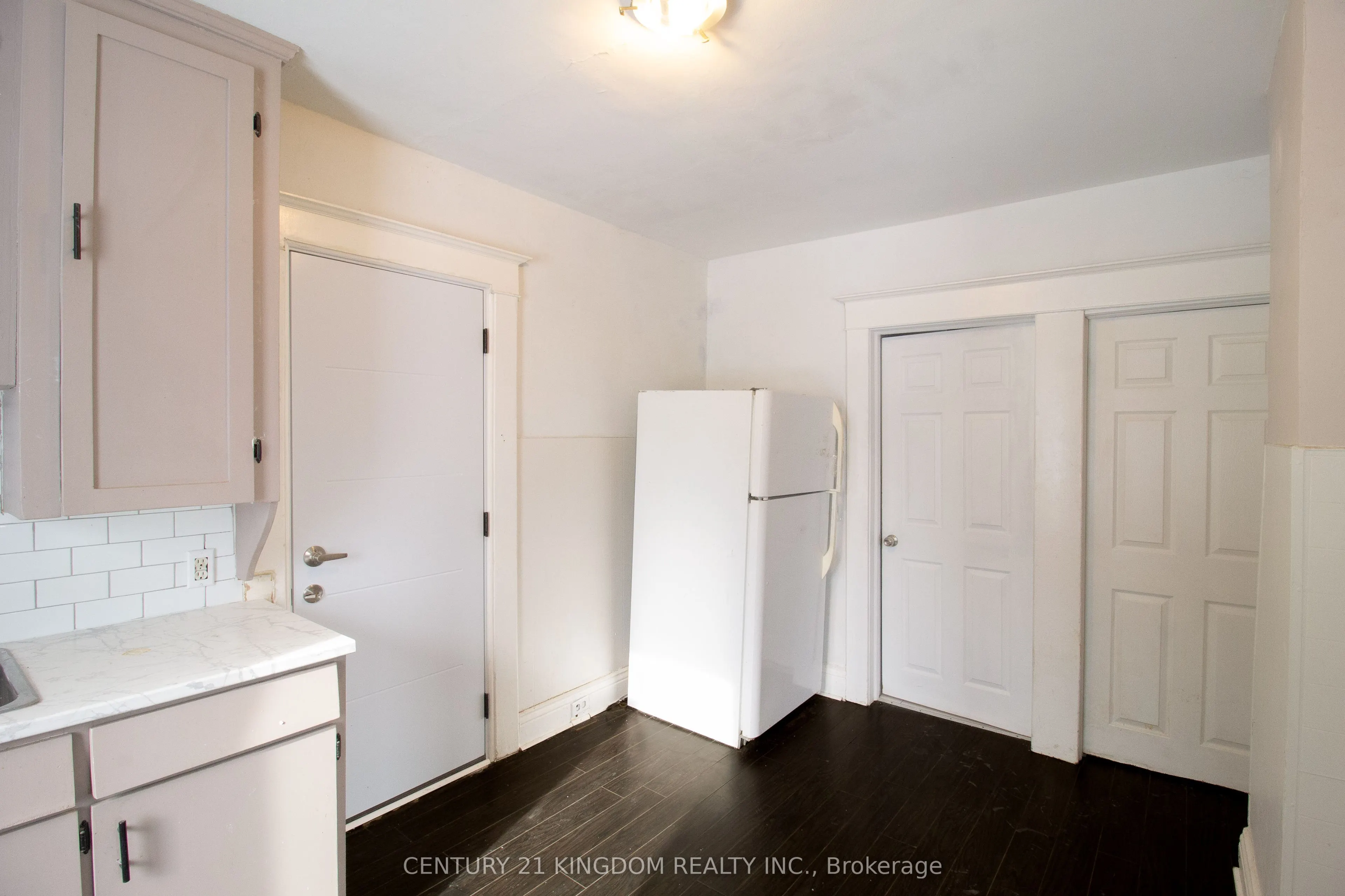 130 Park Road S