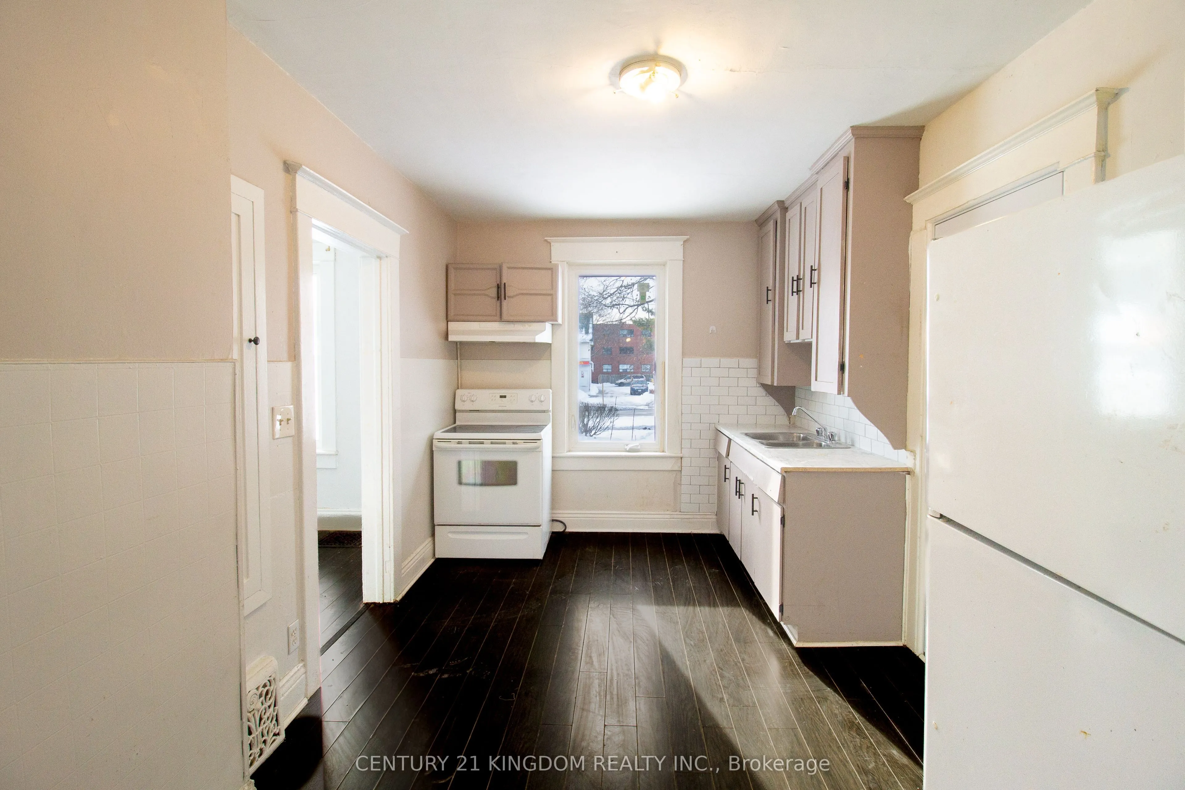 130 Park Road S