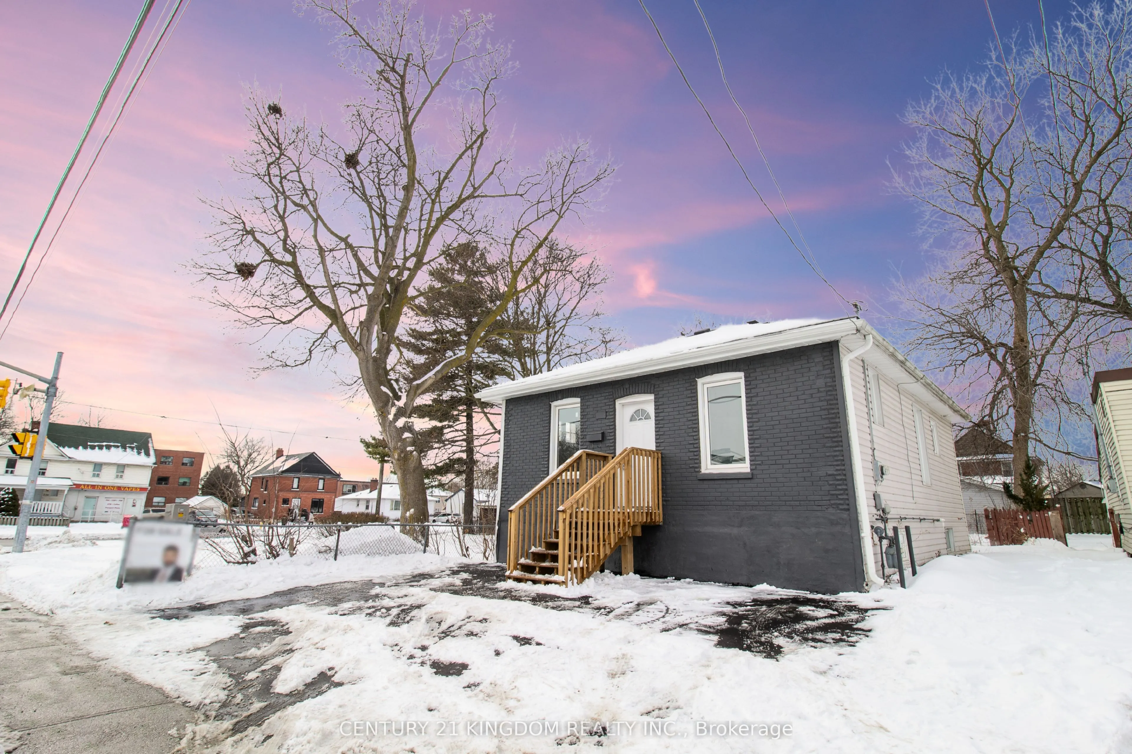 130 Park Road S