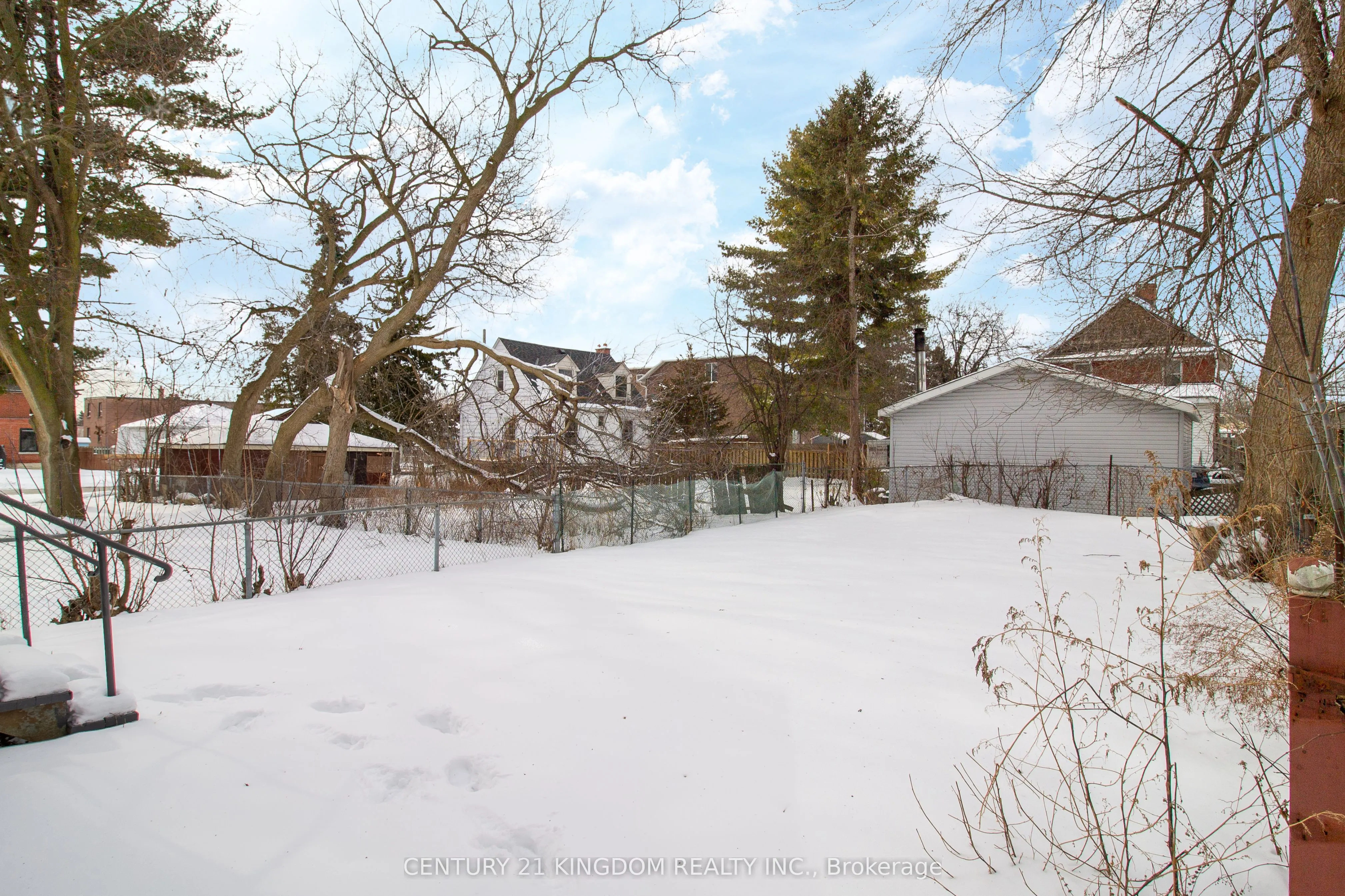 130 Park Road S