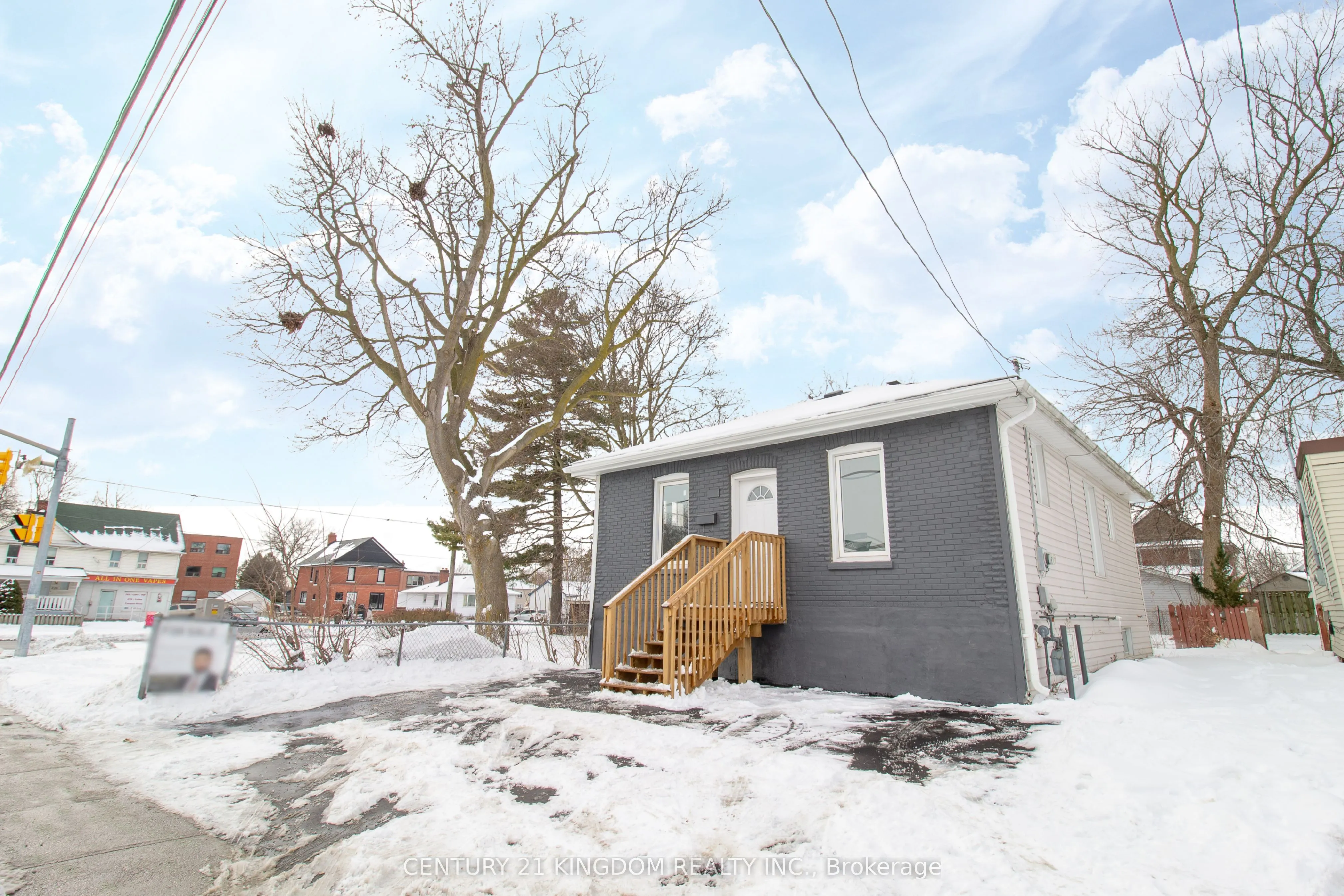 130 Park Road S