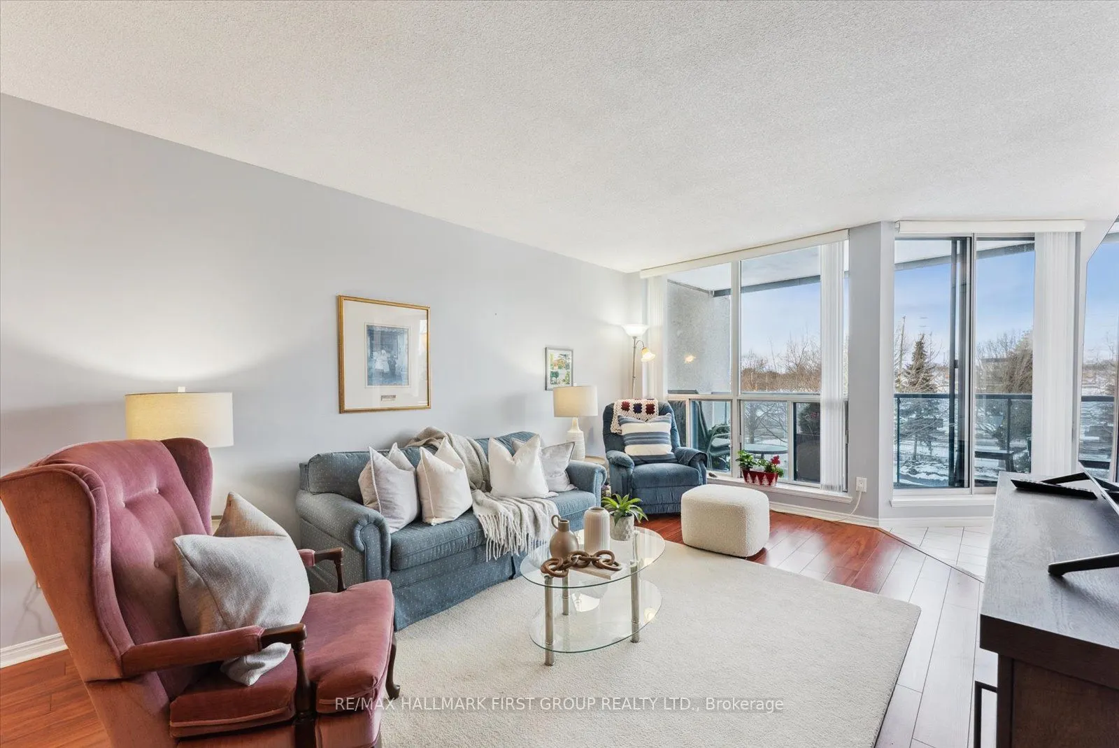 360 Watson Street W #308
