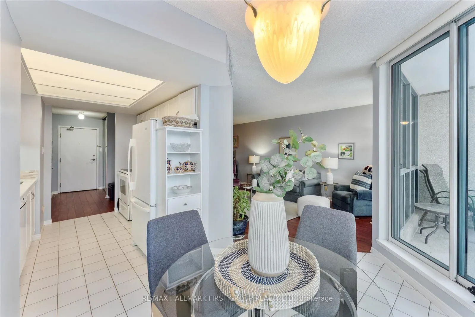 360 Watson Street W #308