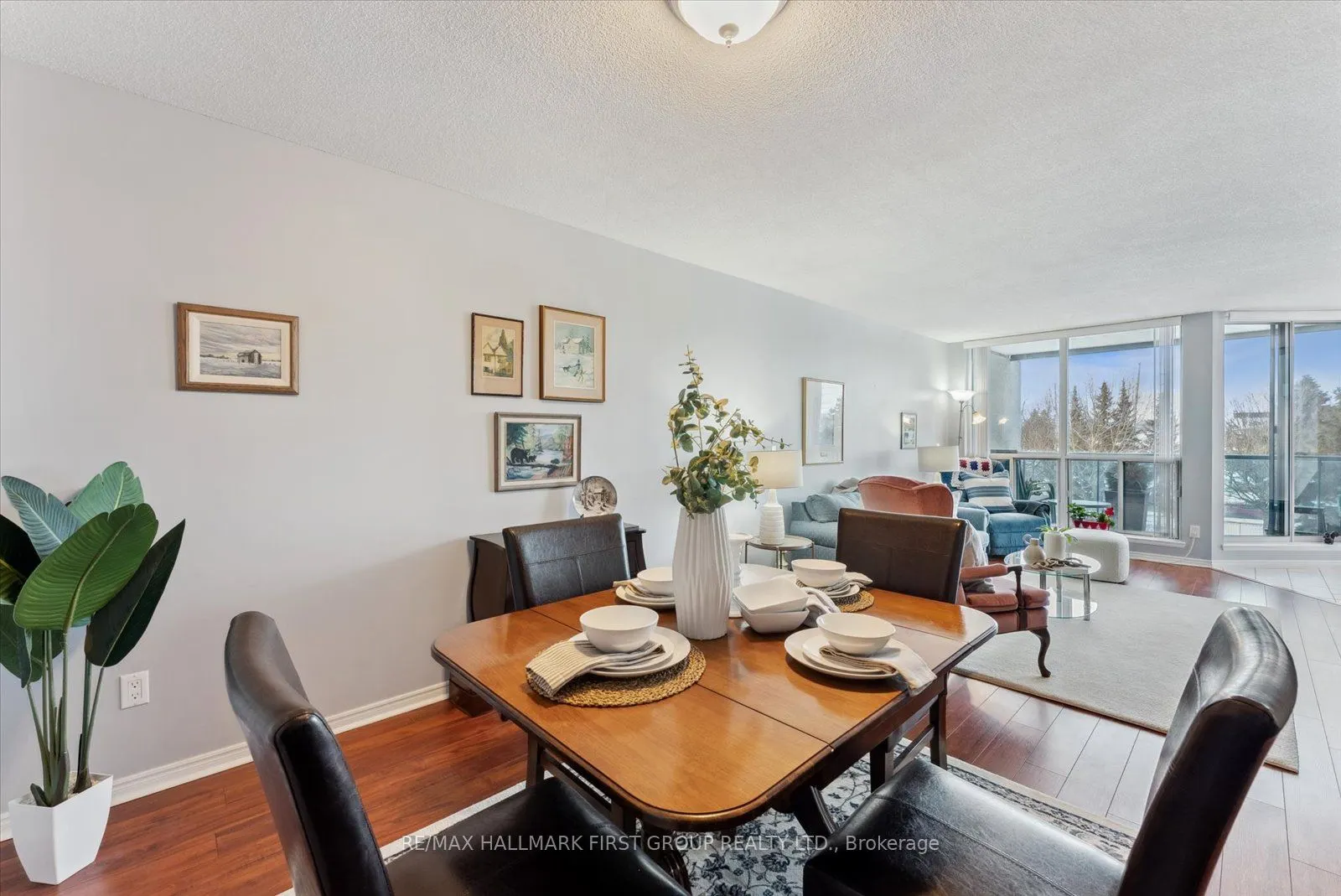 360 Watson Street W #308