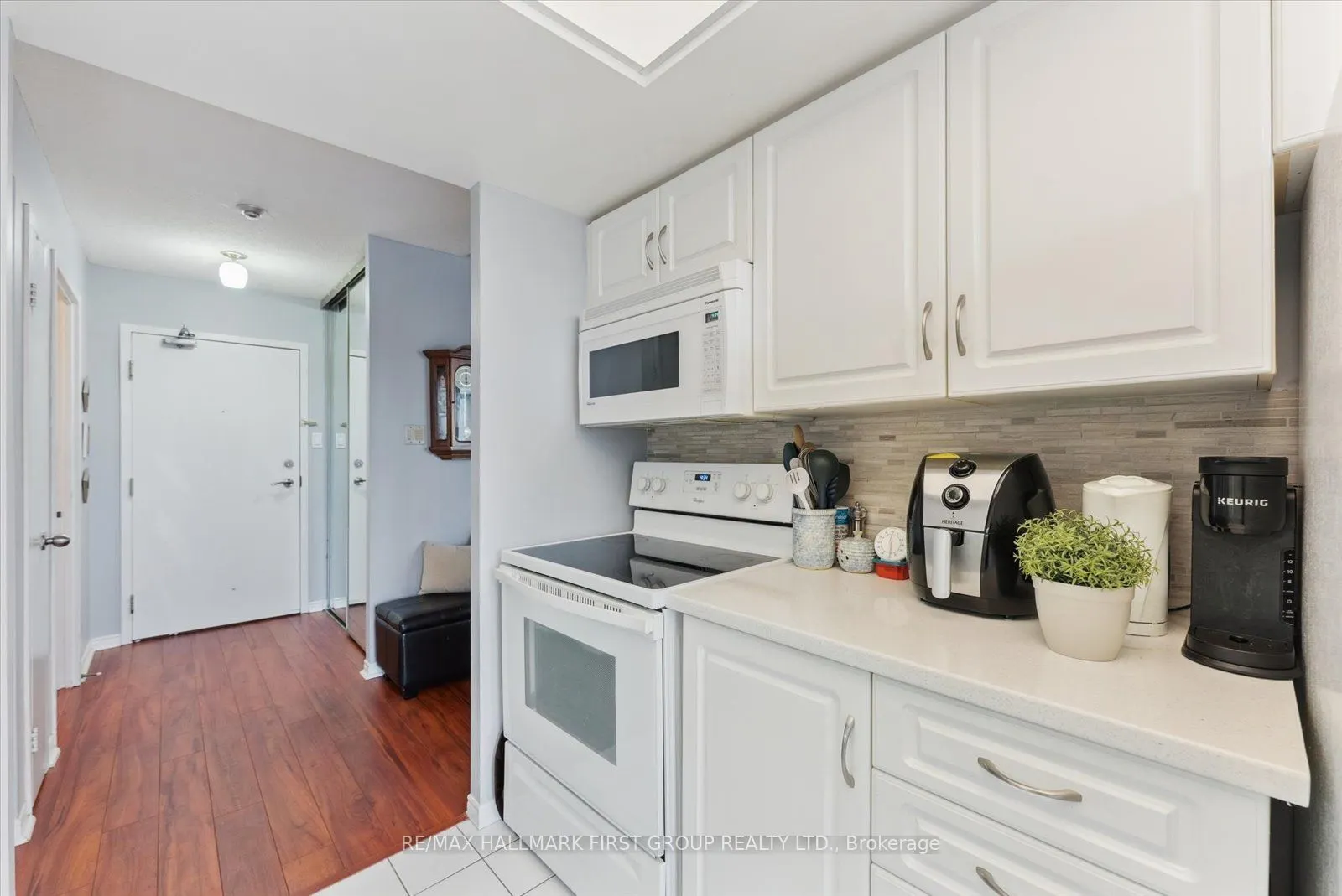 360 Watson Street W #308