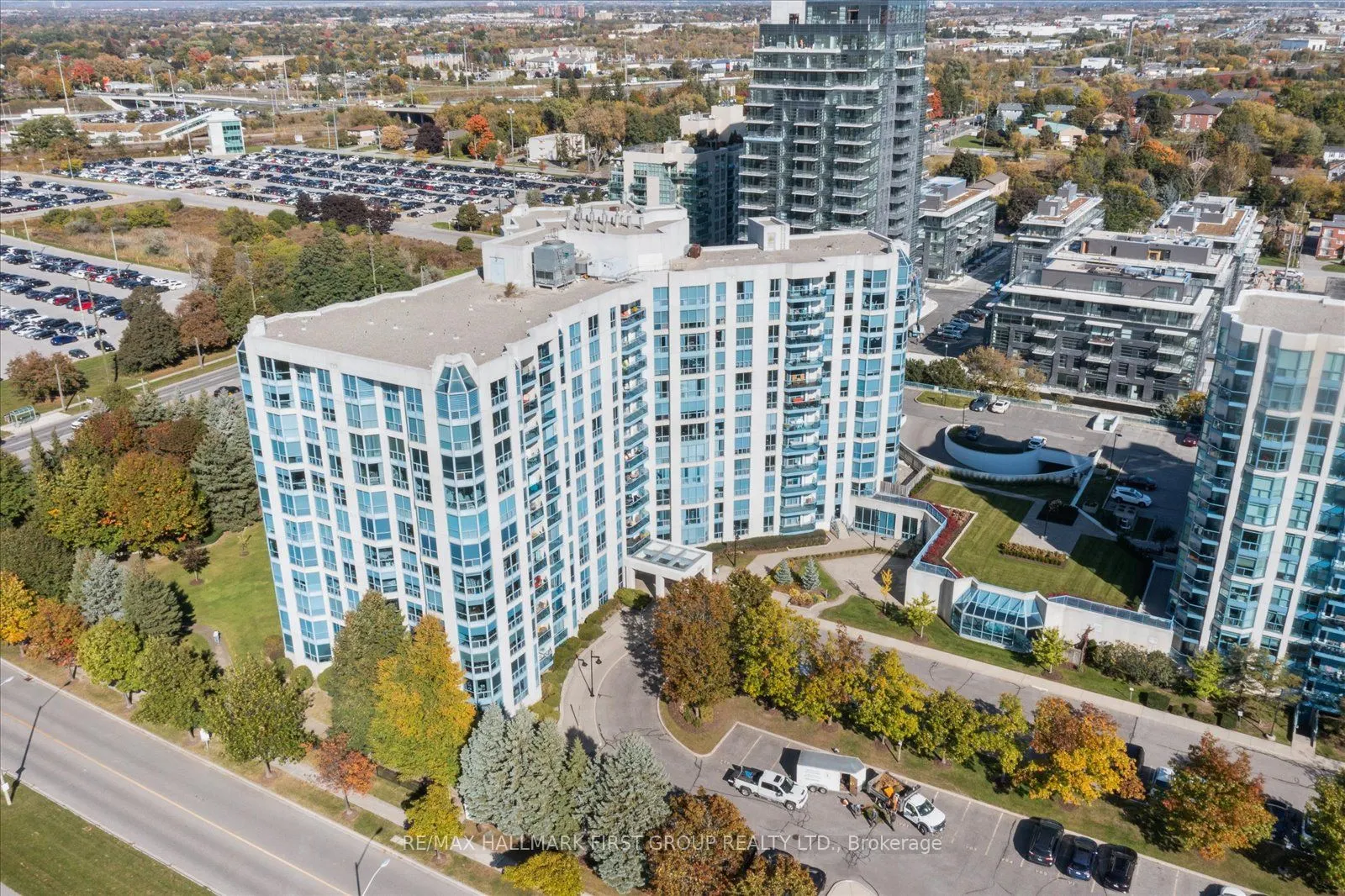 360 Watson Street W #308