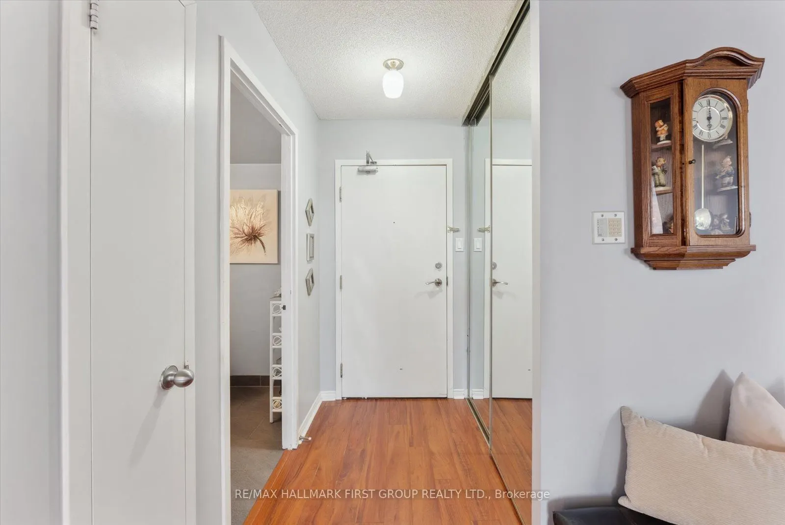 360 Watson Street W #308