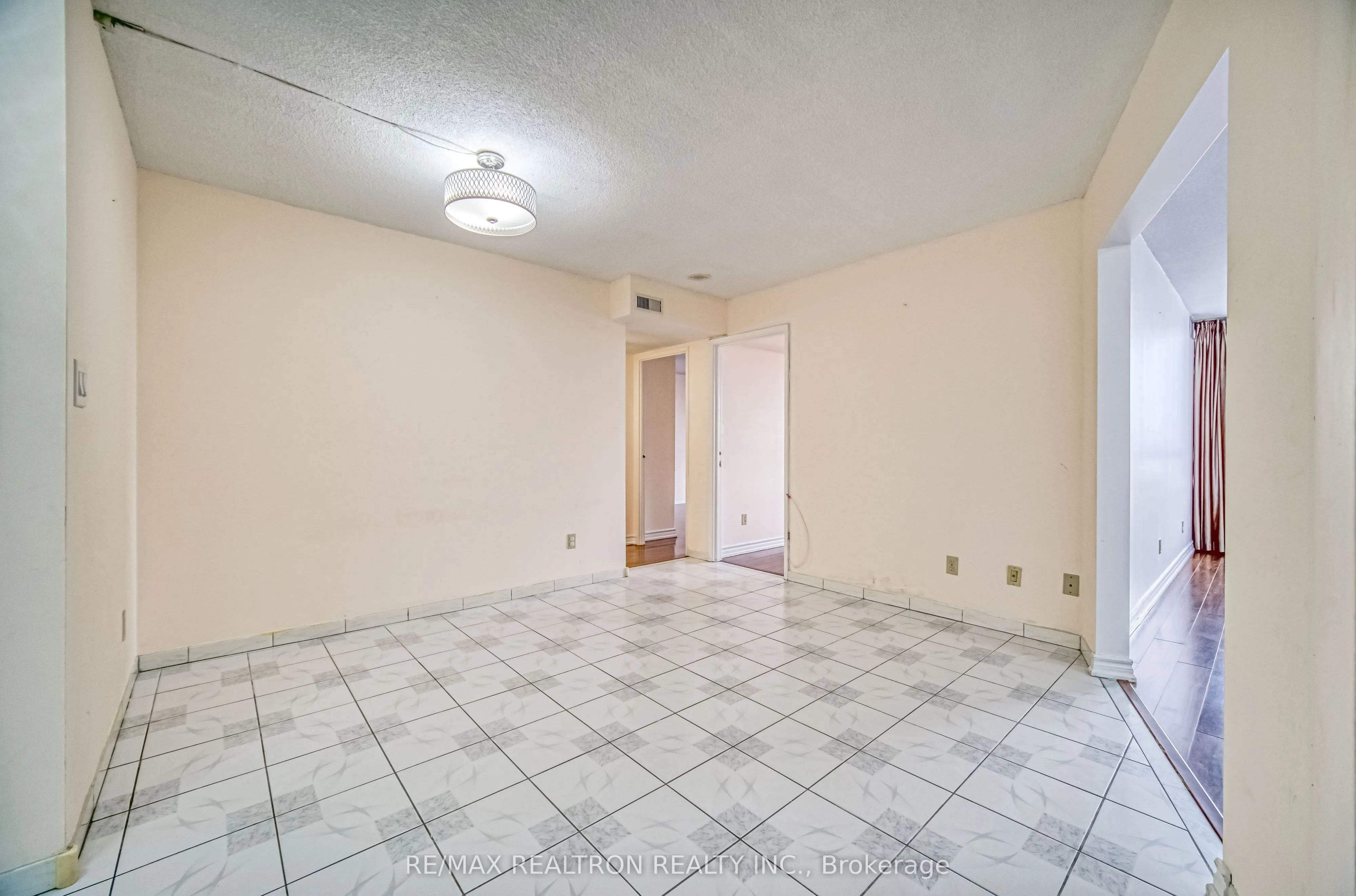 25 Bamburgh Circle, #1029