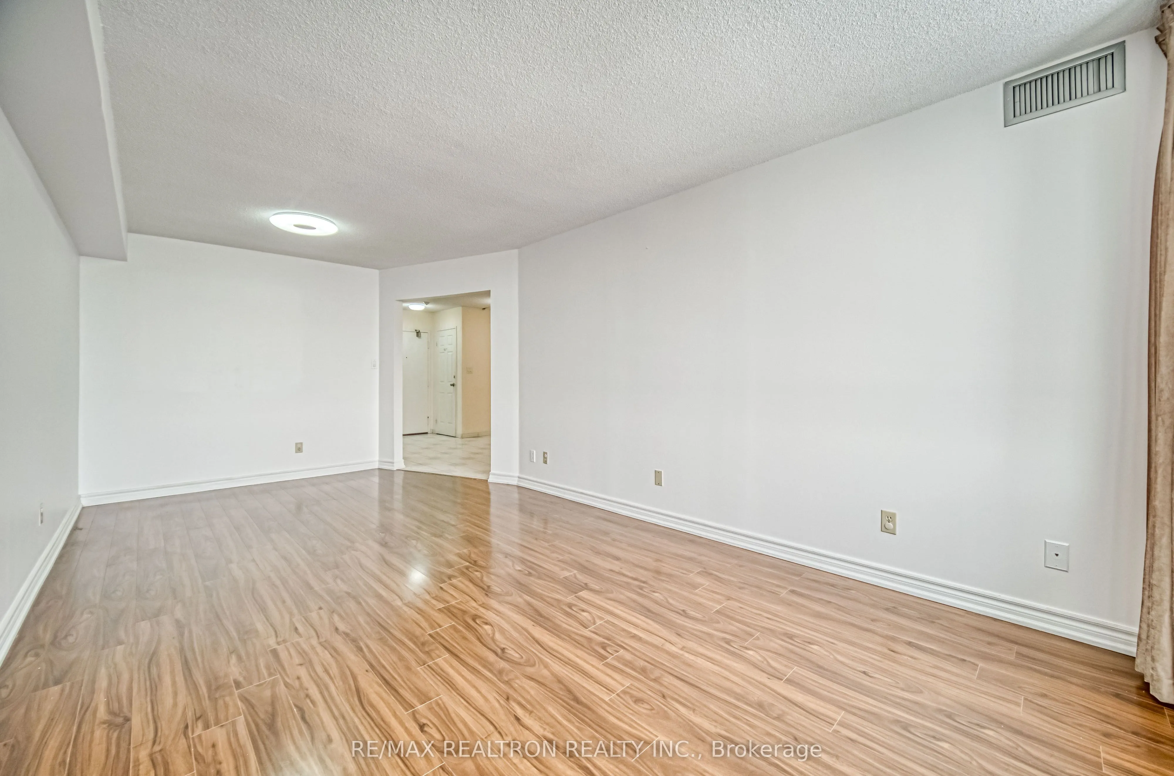 25 Bamburgh Circle, #1029