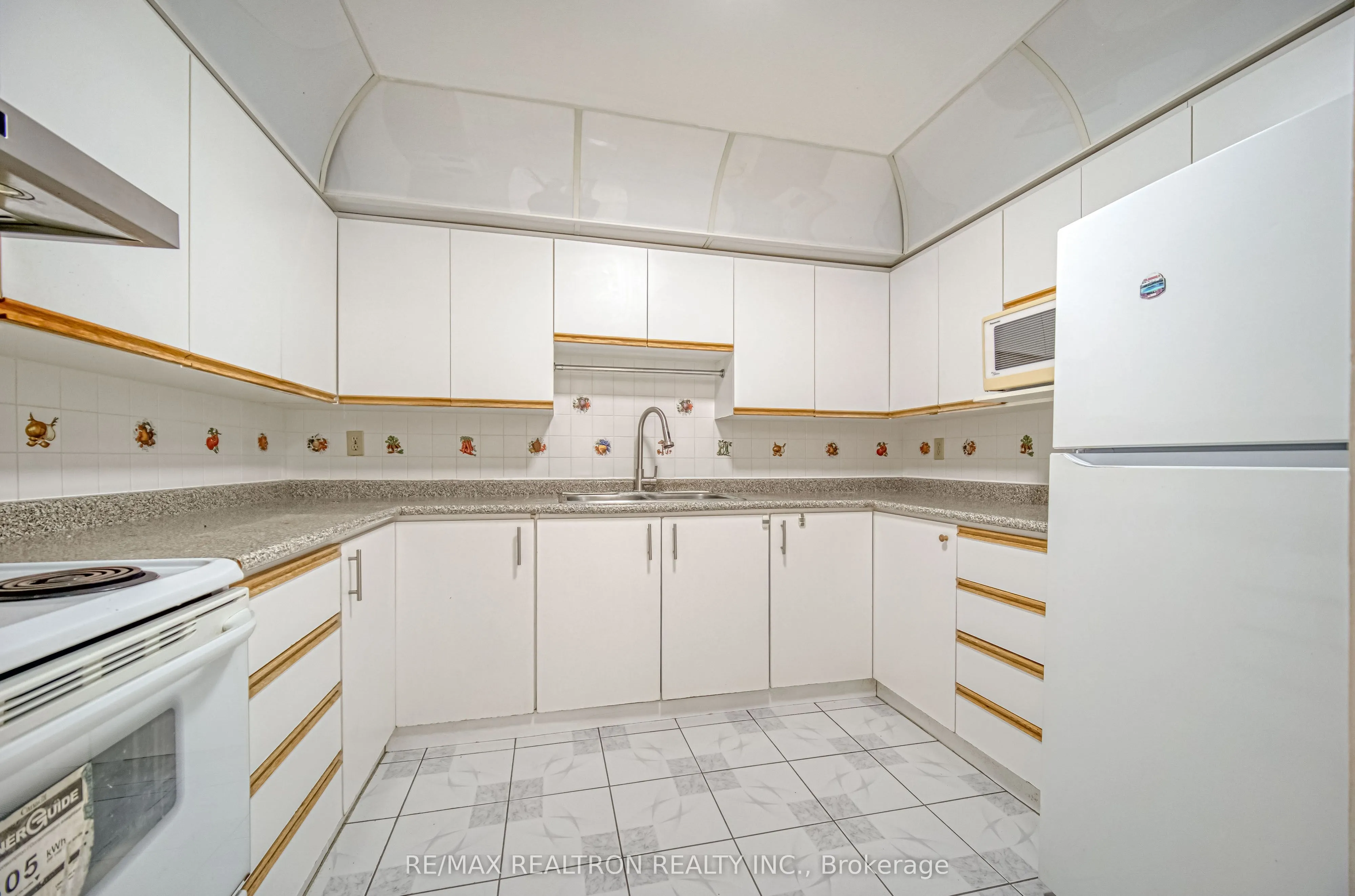 25 Bamburgh Circle, #1029