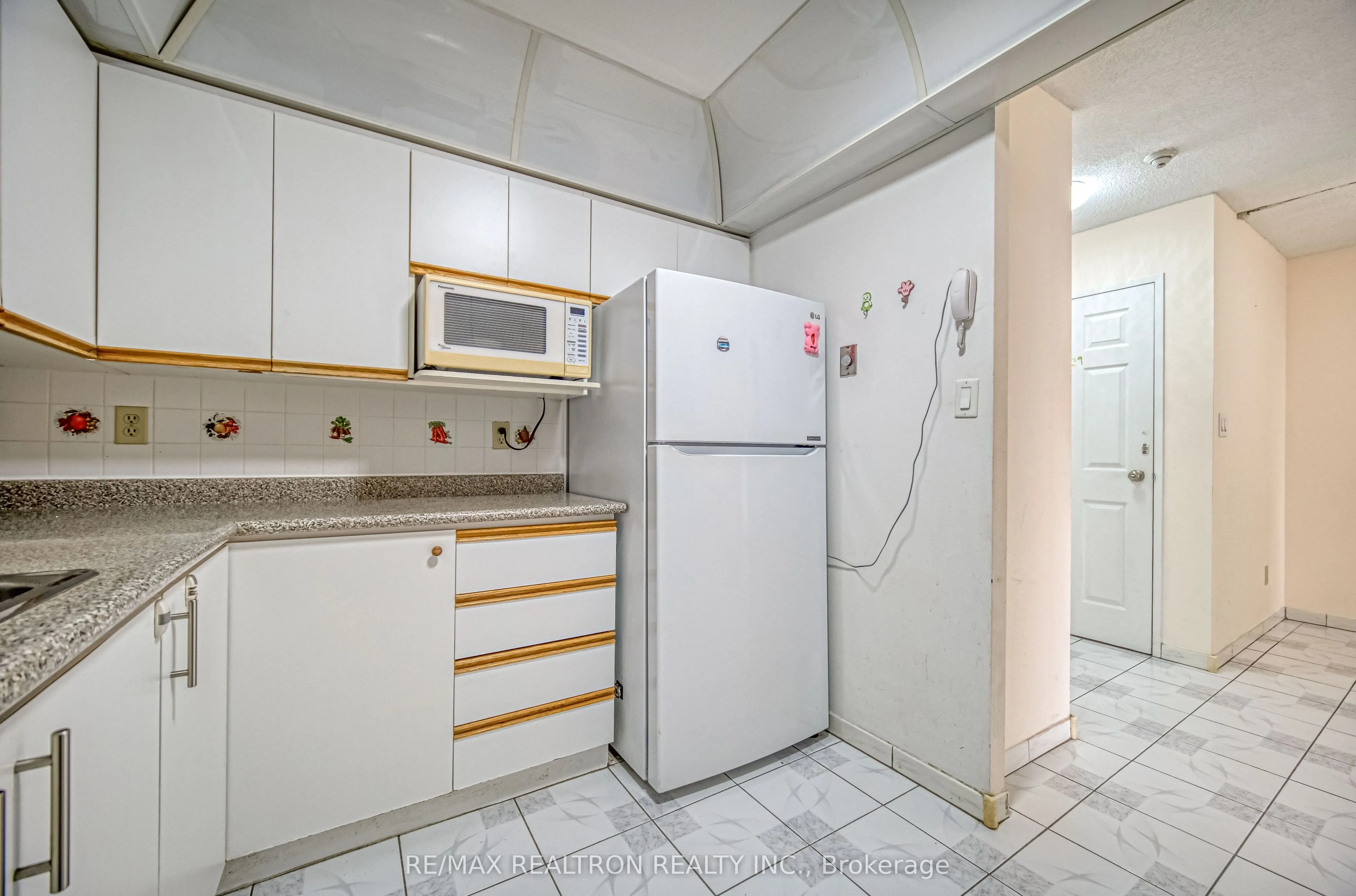 25 Bamburgh Circle, #1029