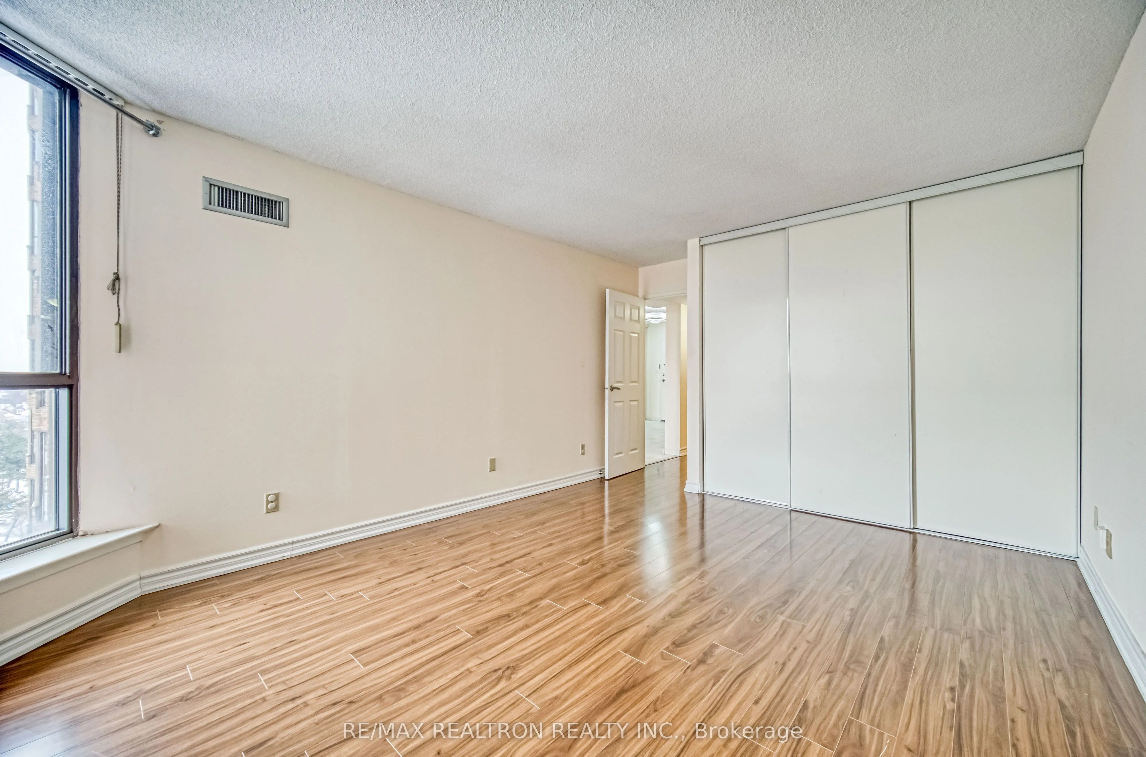 25 Bamburgh Circle, #1029