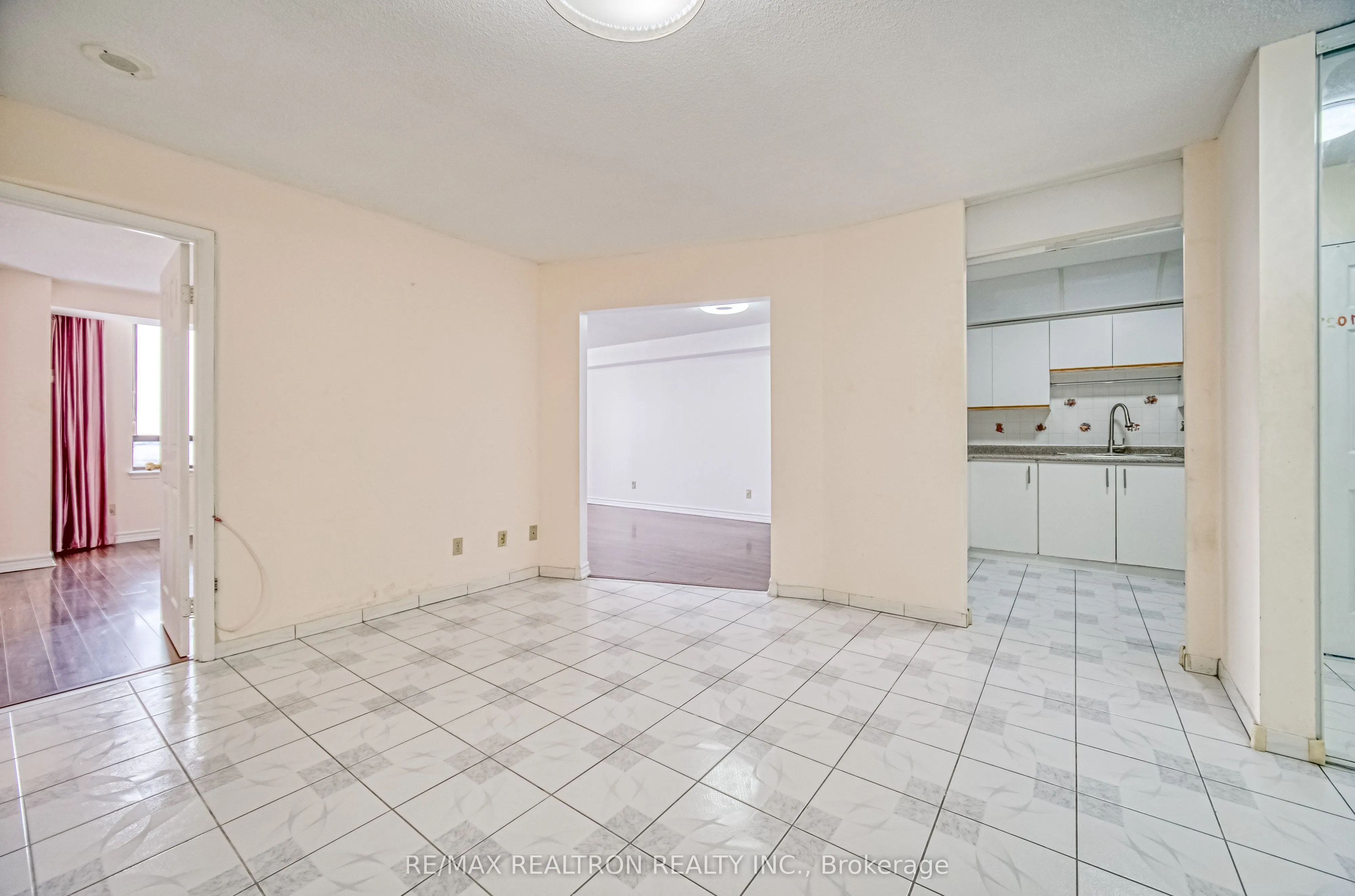25 Bamburgh Circle, #1029