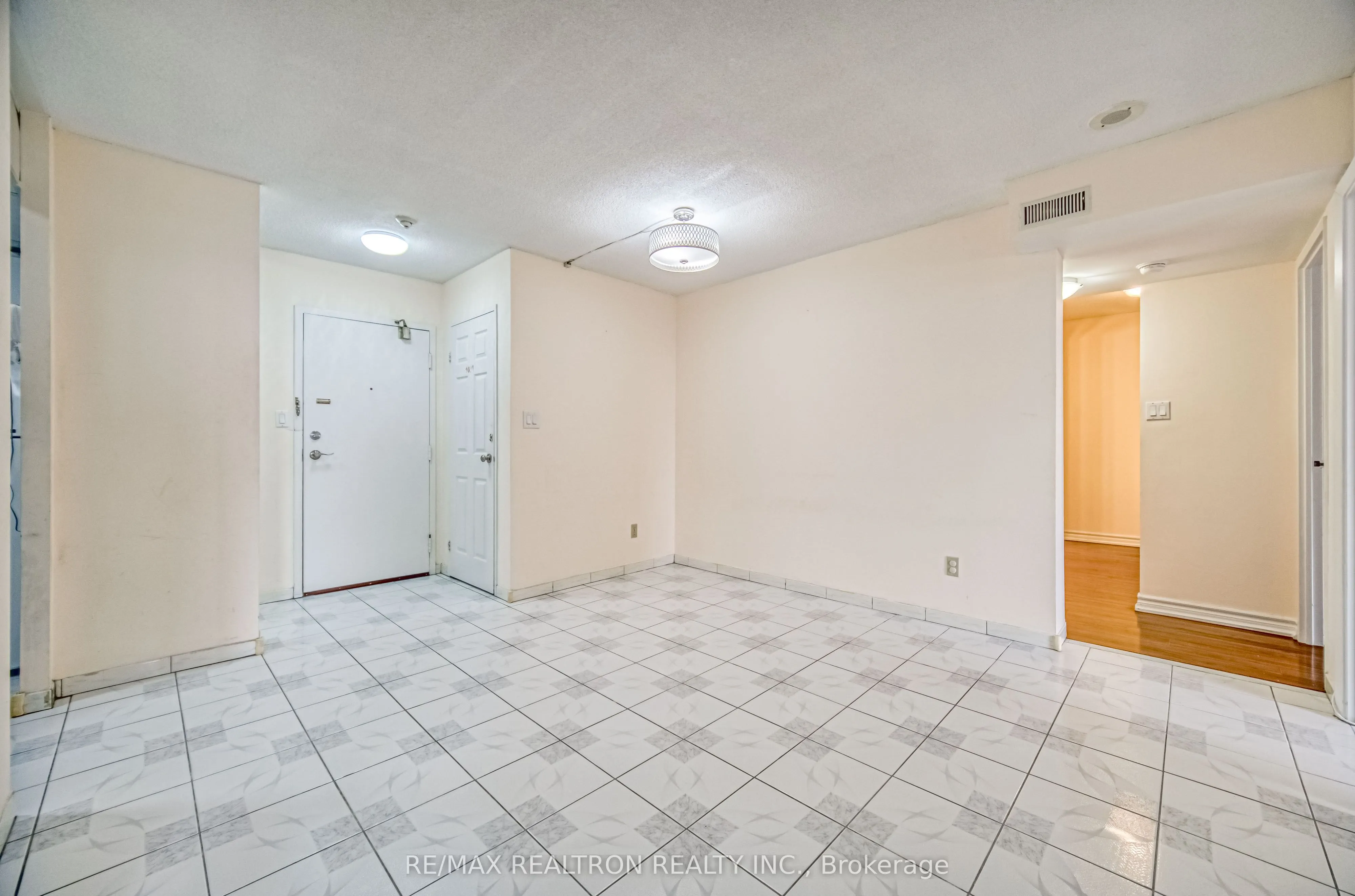 25 Bamburgh Circle, #1029