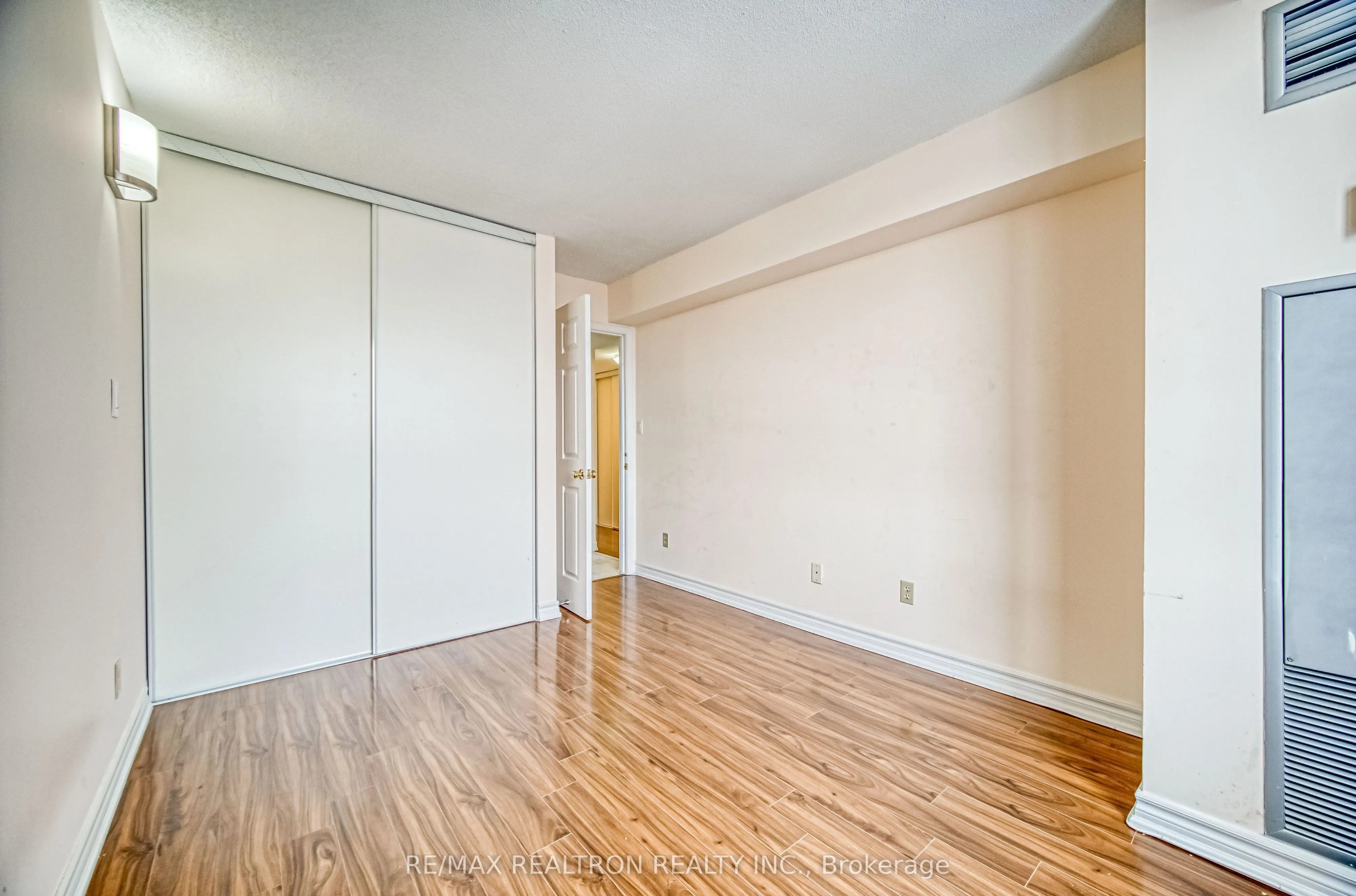 25 Bamburgh Circle, #1029